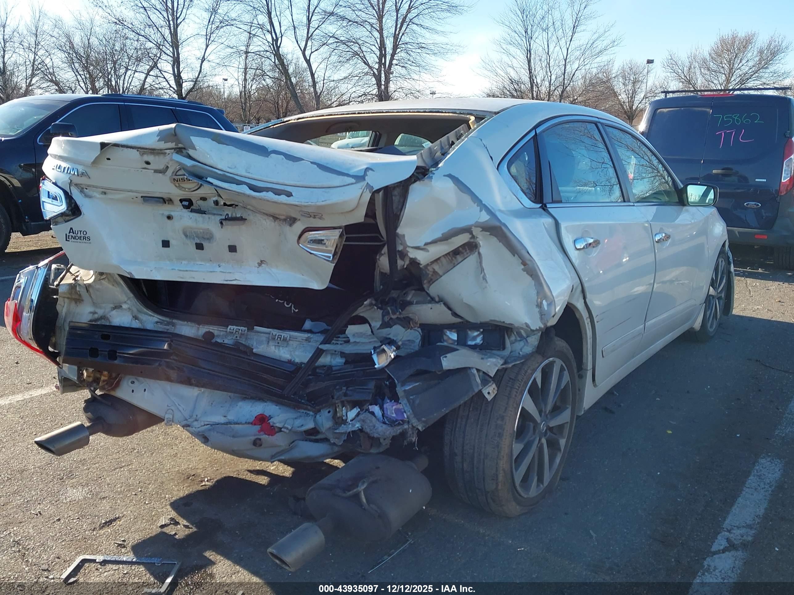NISSAN ALTIMA image 4