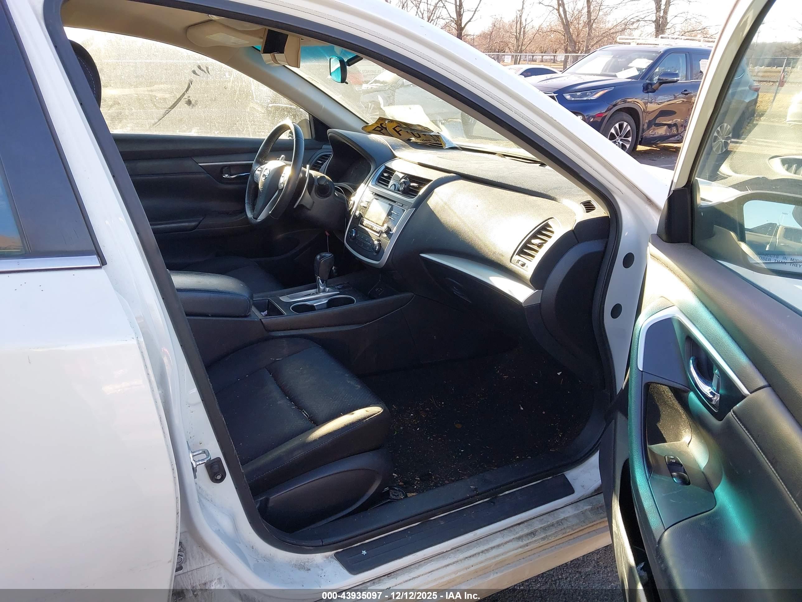 NISSAN ALTIMA image 5