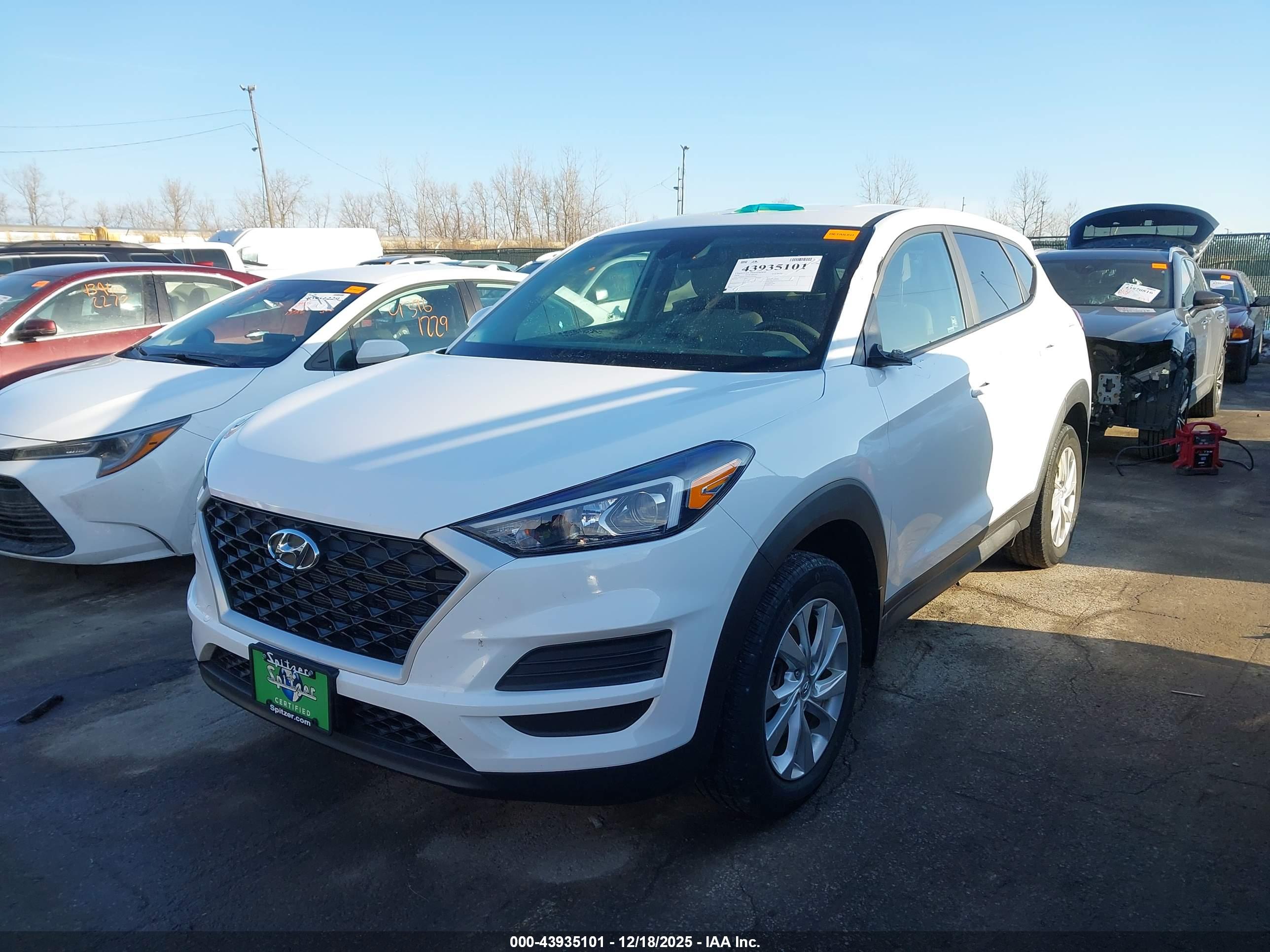 HYUNDAI TUCSON image 2