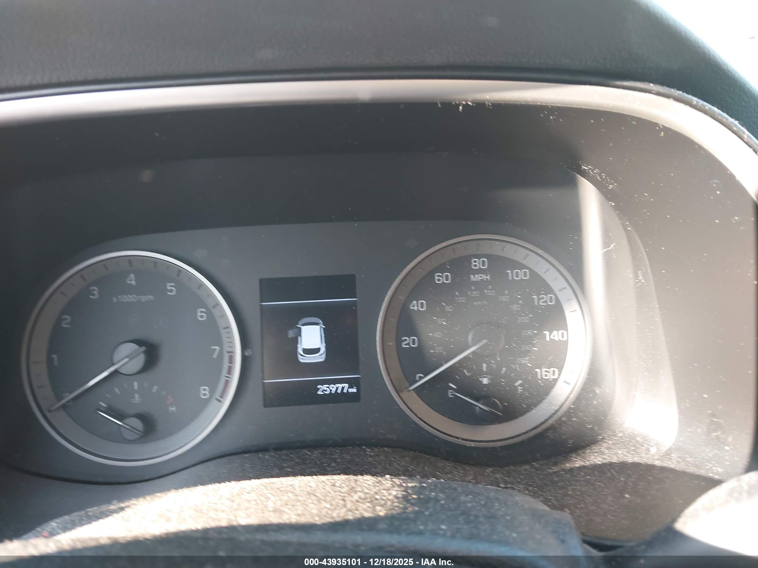 HYUNDAI TUCSON image 7