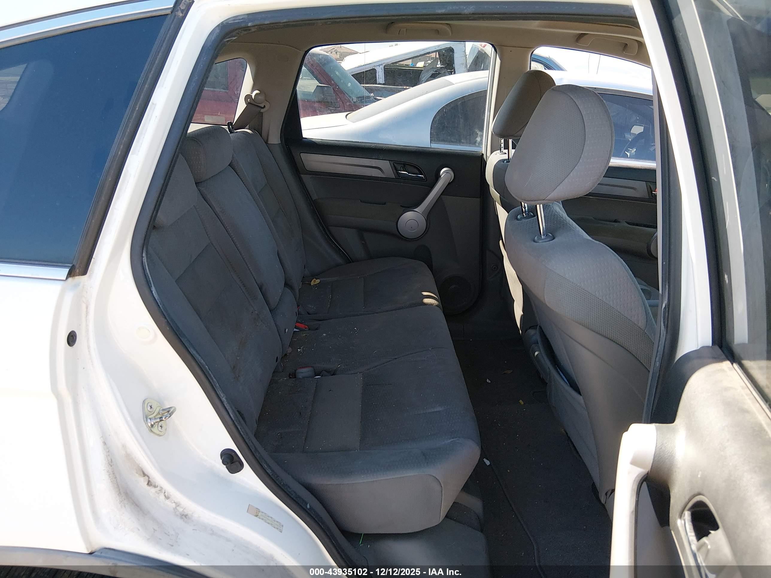 HONDA CR-V image 8