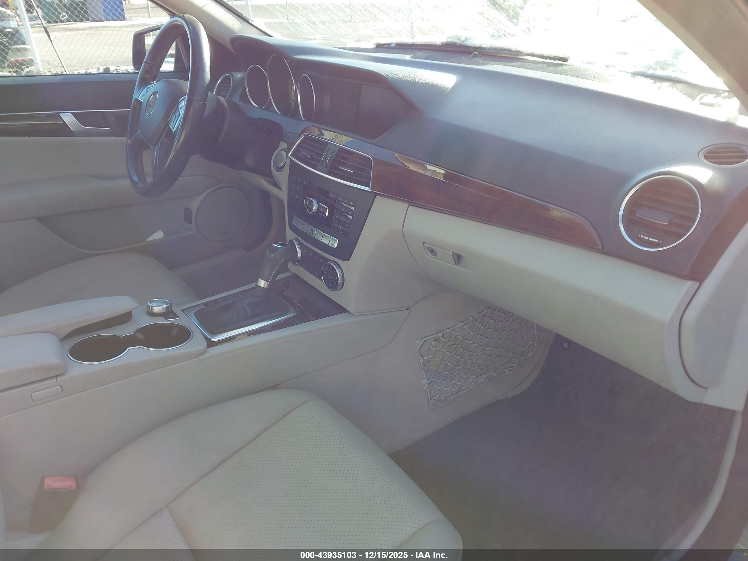MERCEDES-BENZ C image 5