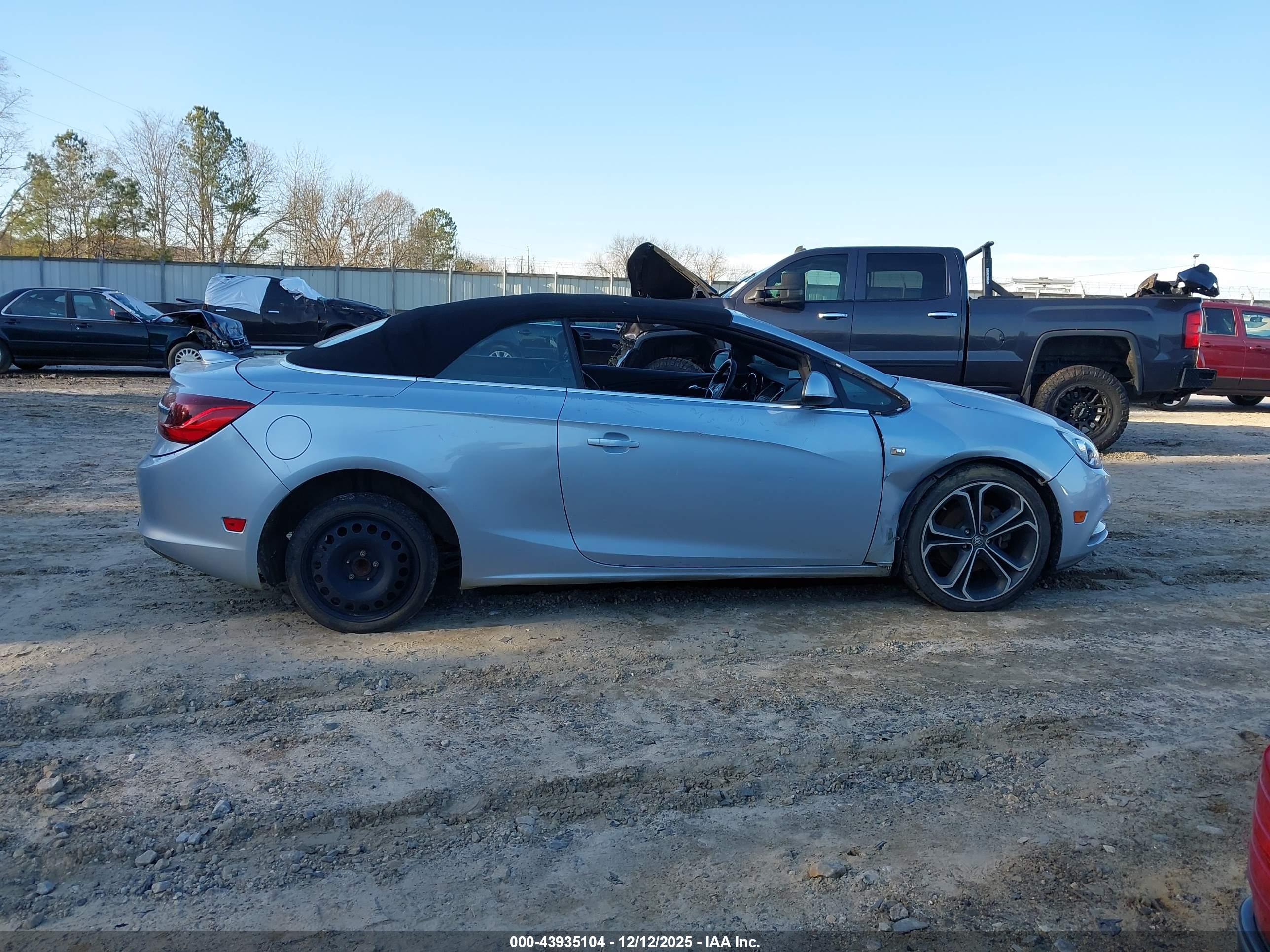 BUICK CASCADA image 6