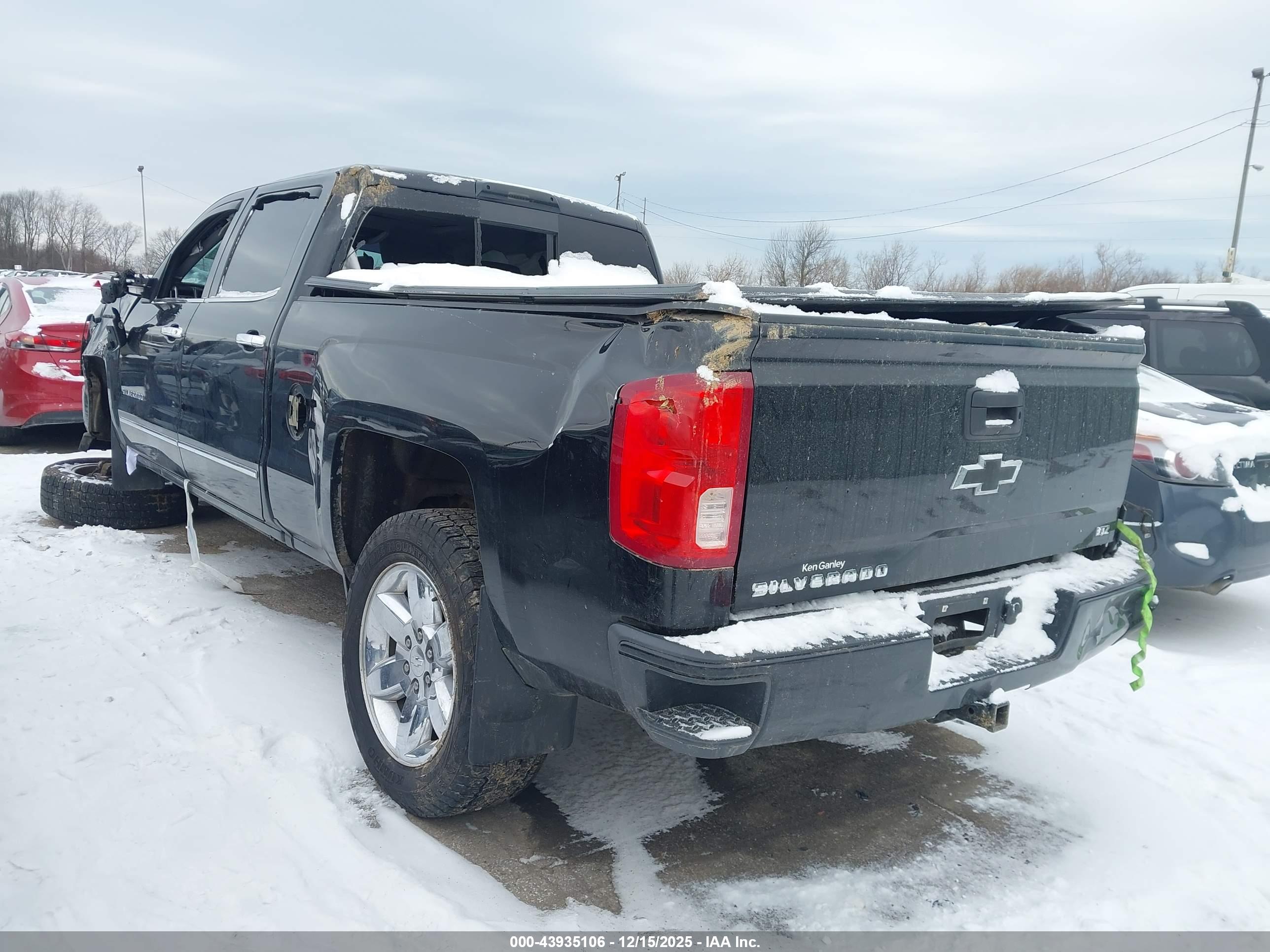 CHEVROLET SILVERADO image 3