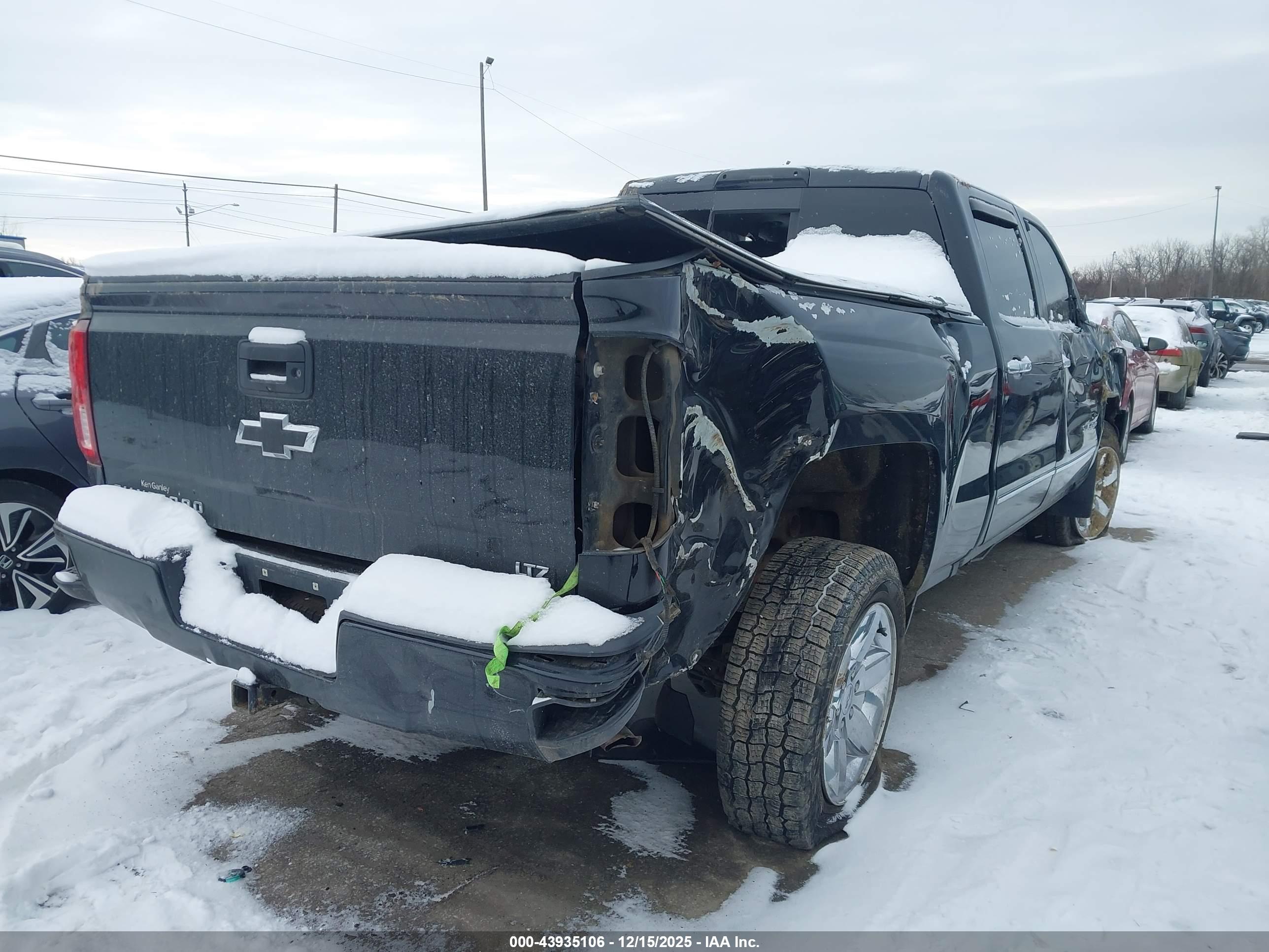 CHEVROLET SILVERADO image 4