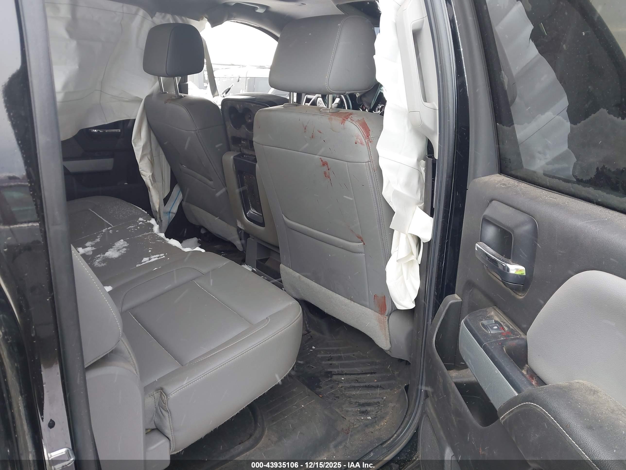 CHEVROLET SILVERADO image 8