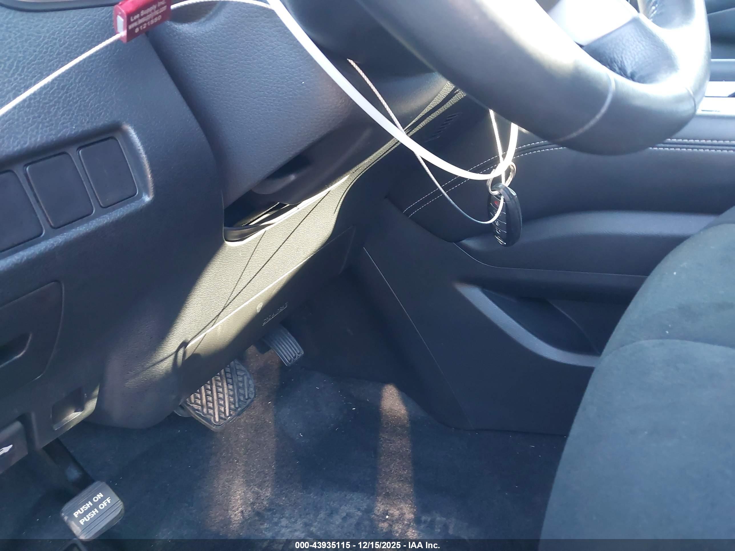 NISSAN MURANO image 11