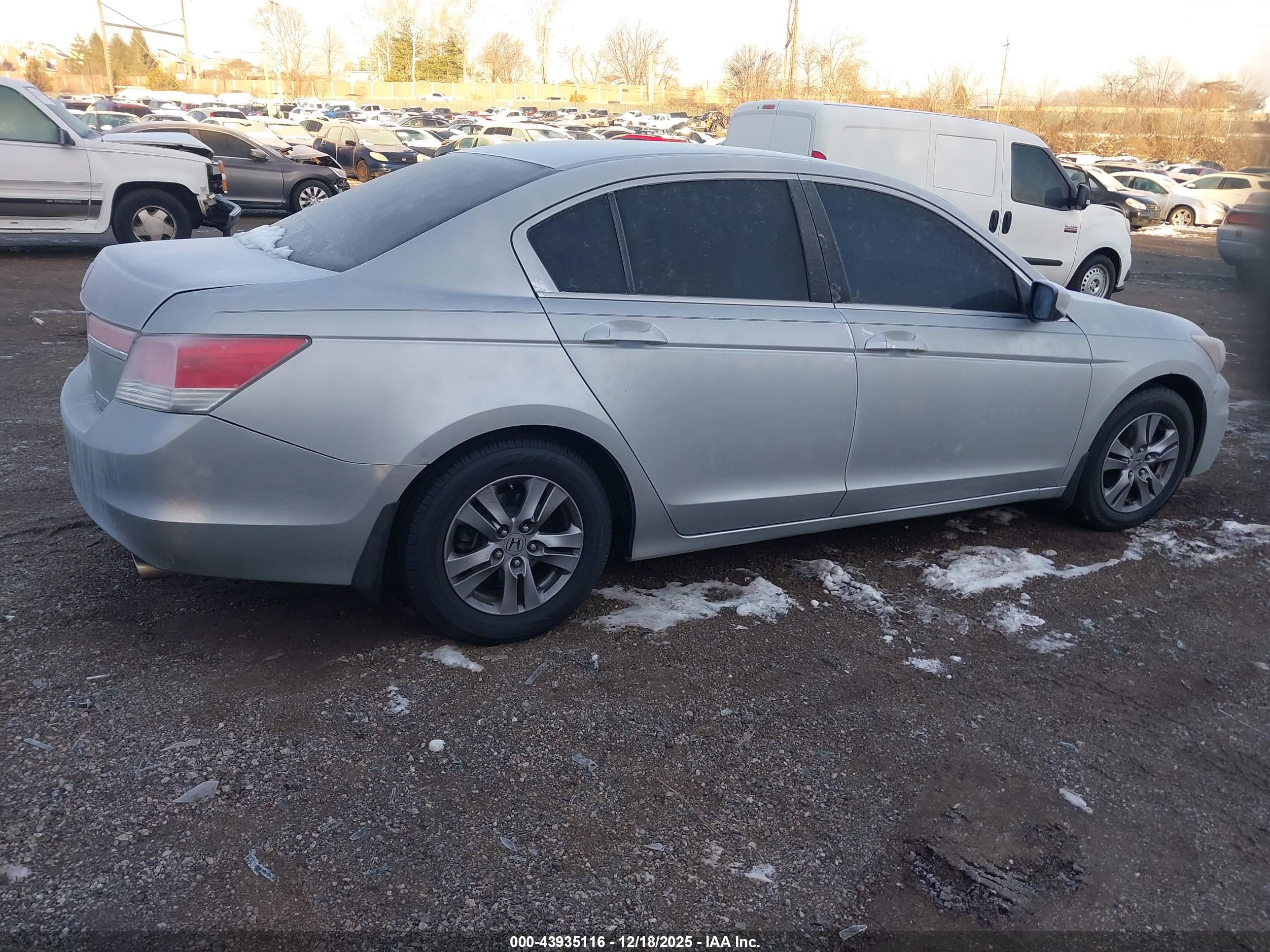 HONDA ACCORD image 4