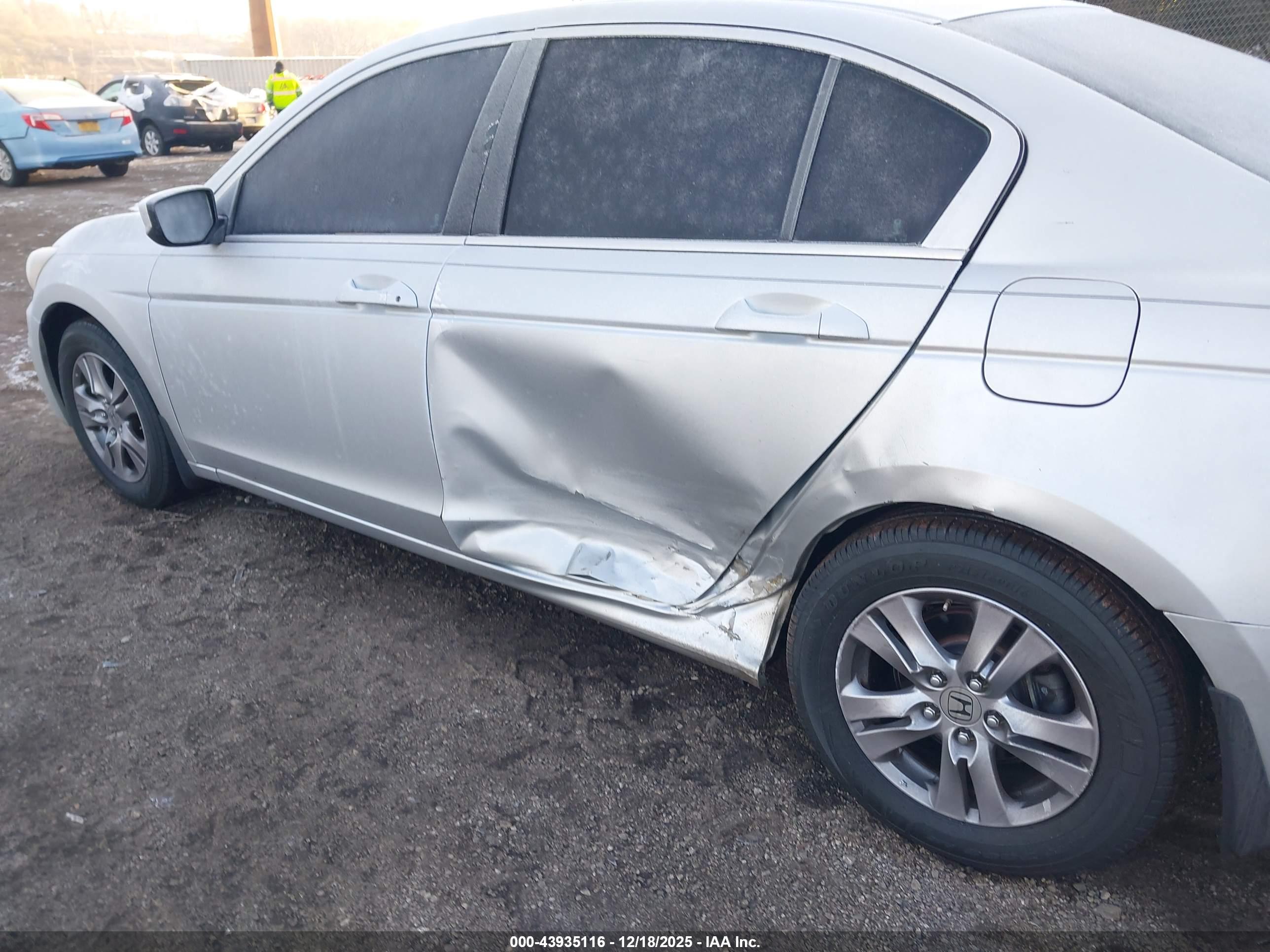 HONDA ACCORD image 6