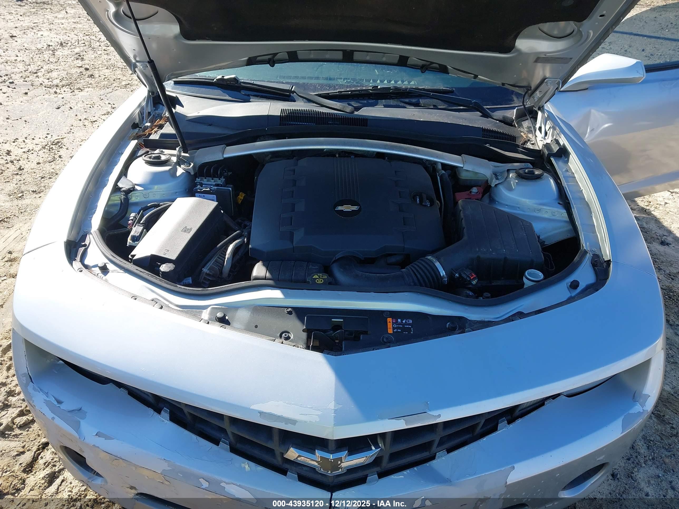 CHEVROLET CAMARO image 10