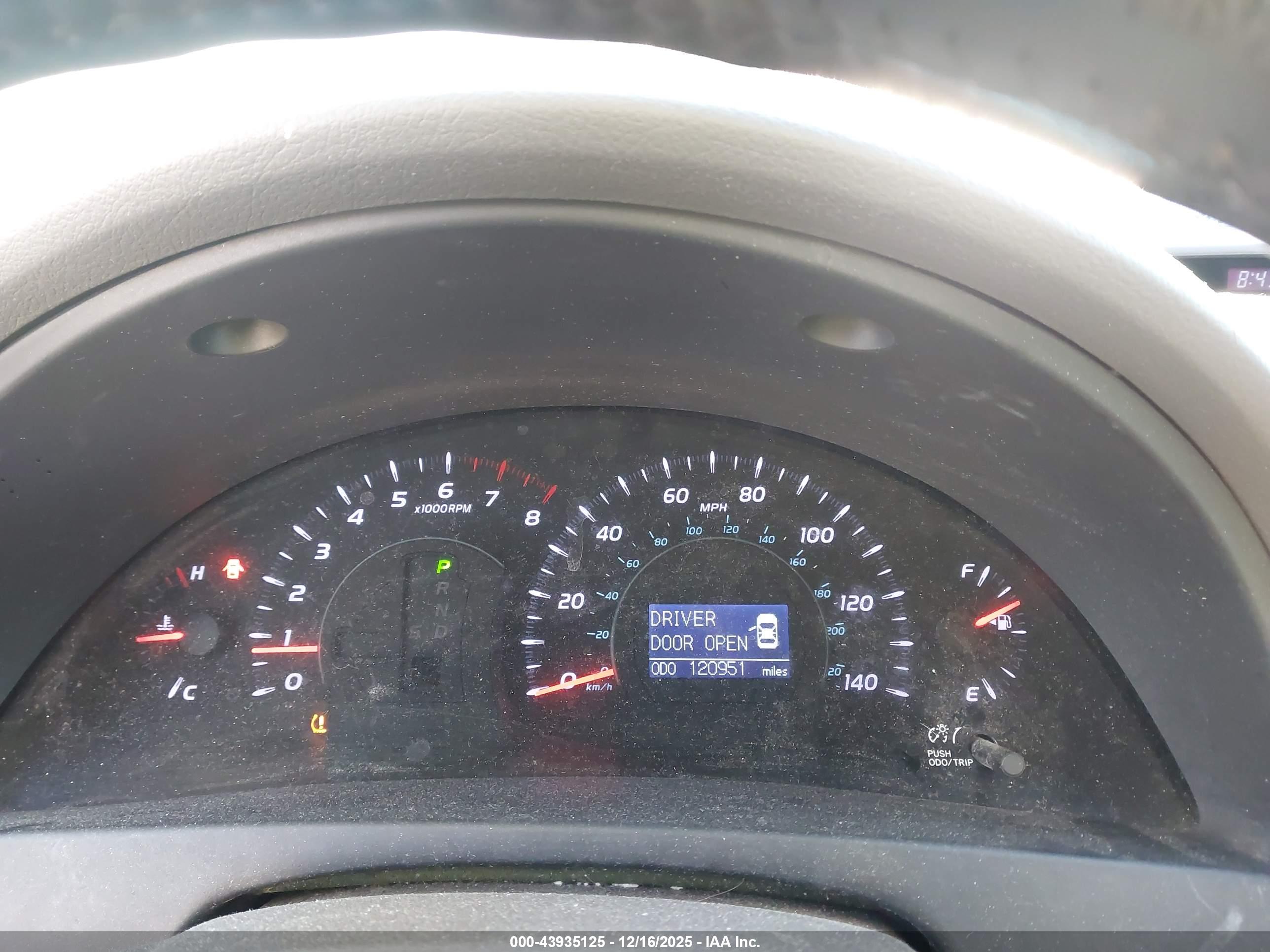 TOYOTA CAMRY image 7