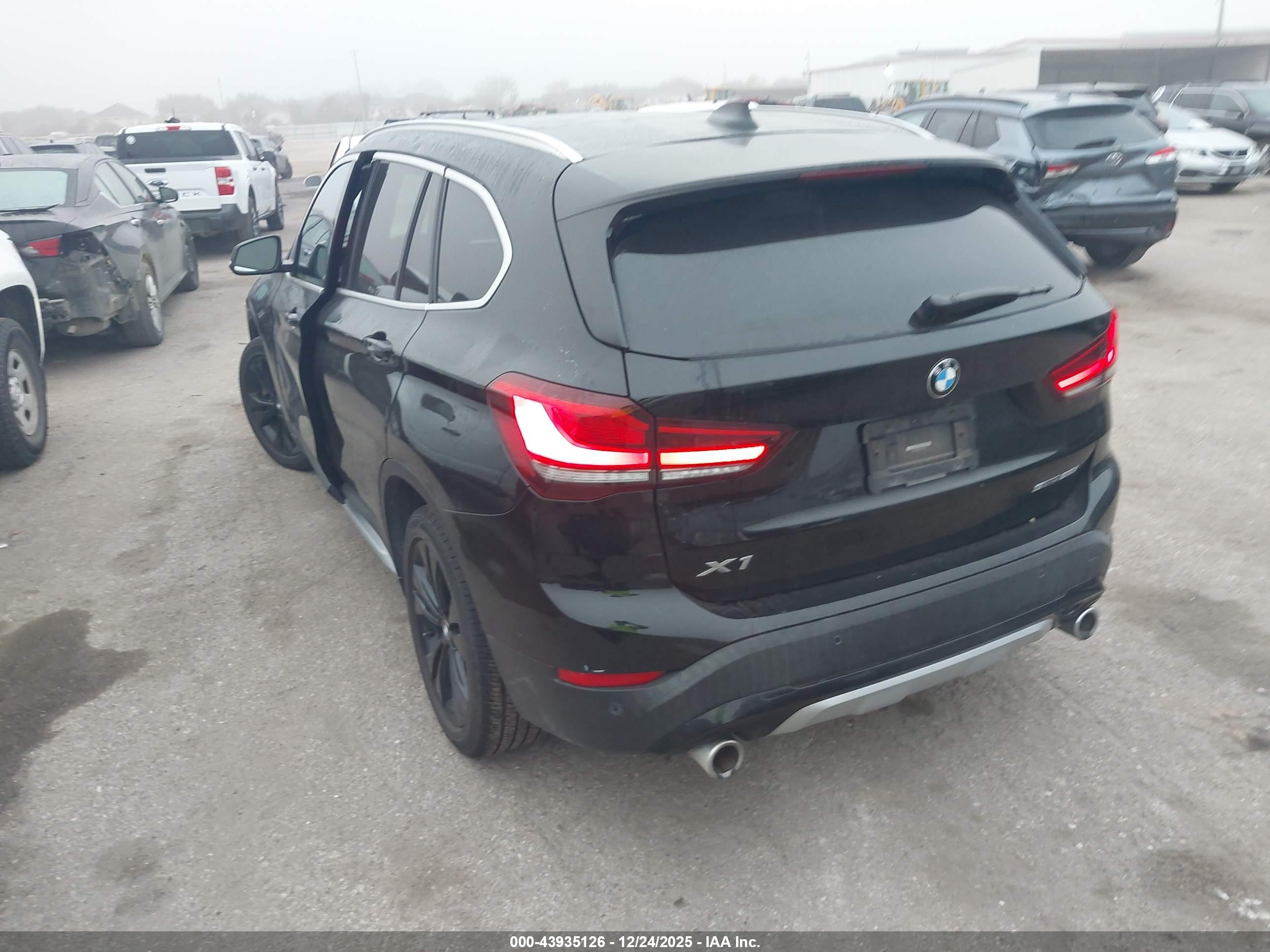 BMW X1 image 3