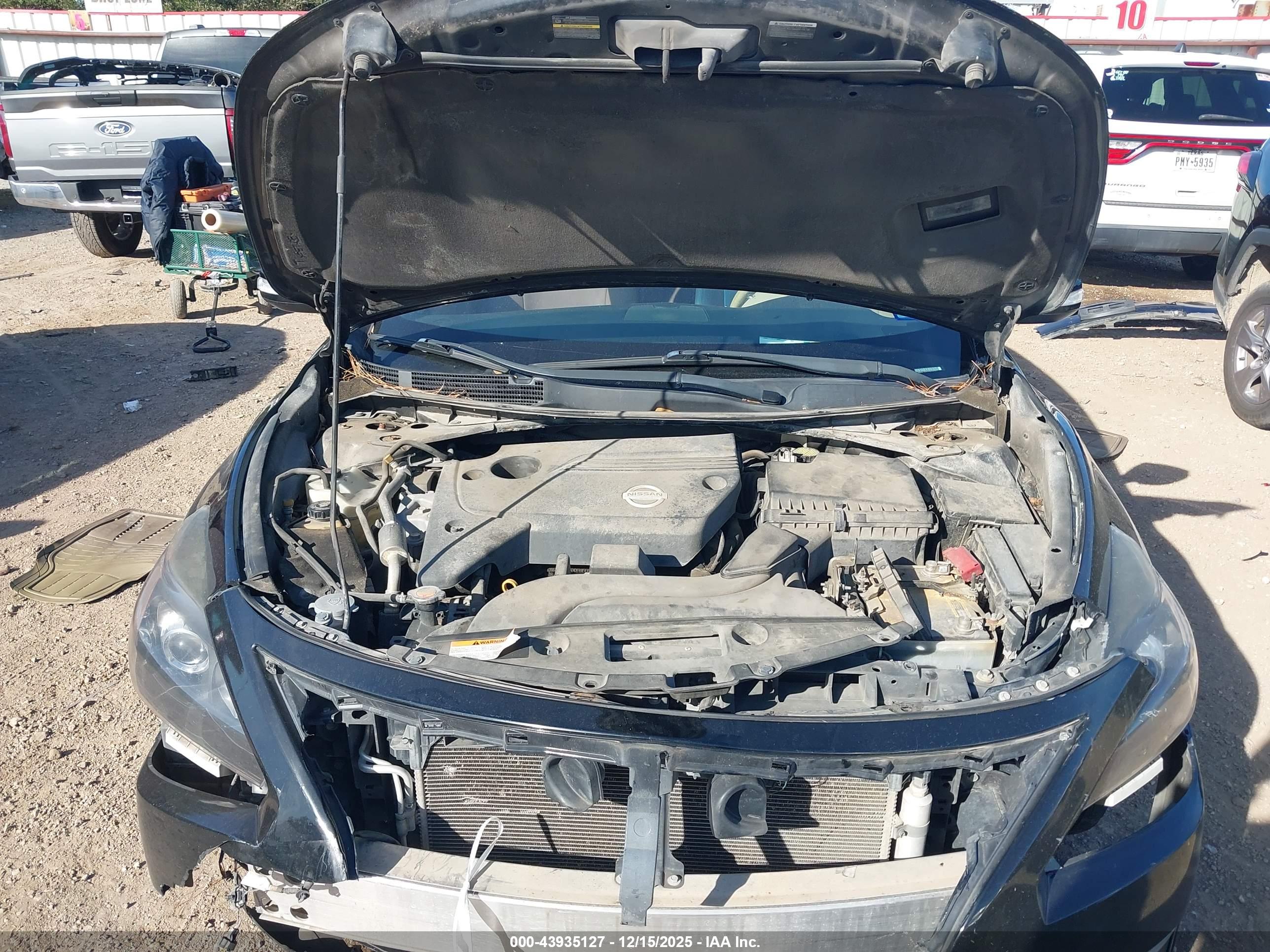 NISSAN ALTIMA image 10