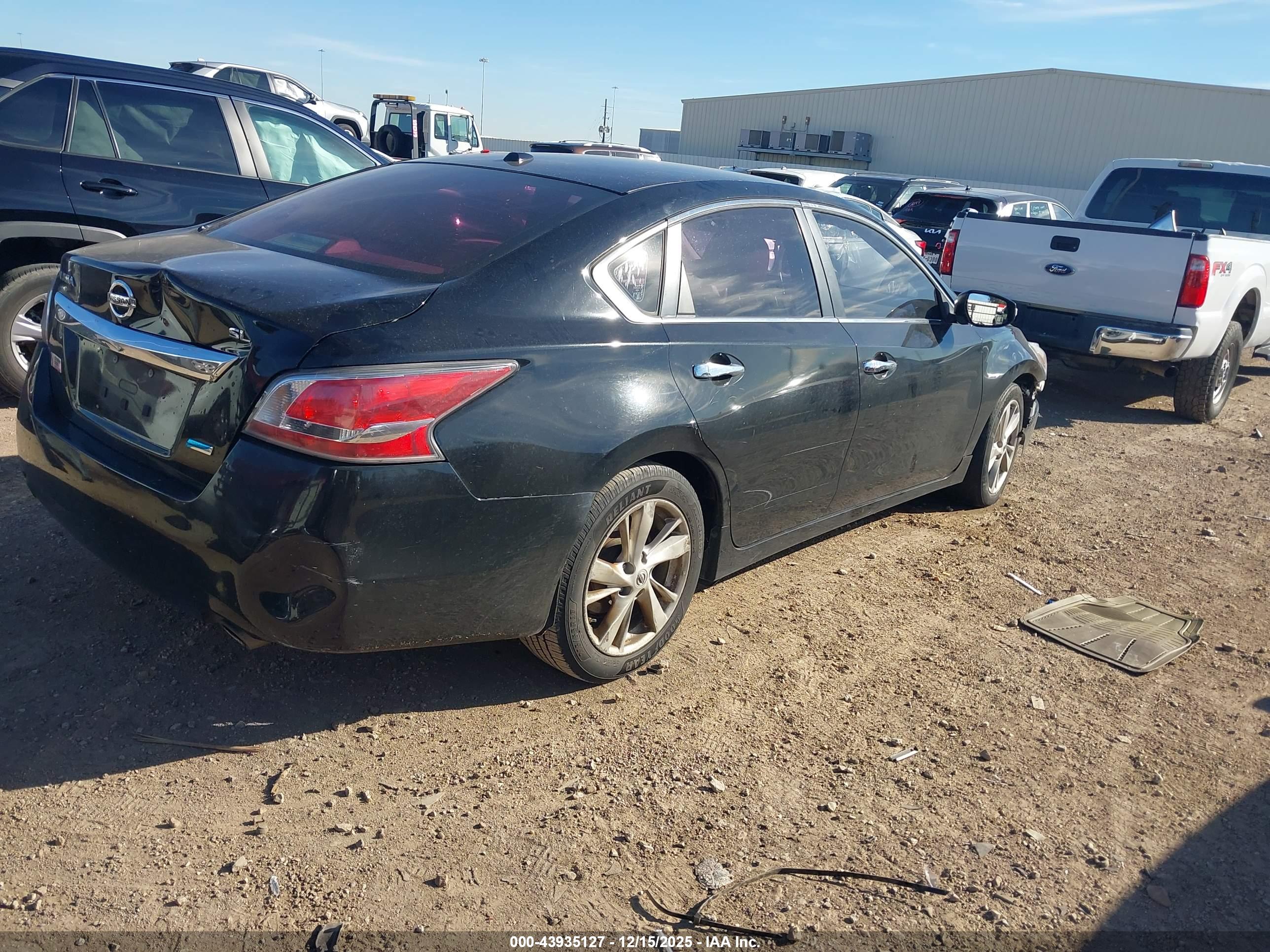 NISSAN ALTIMA image 4