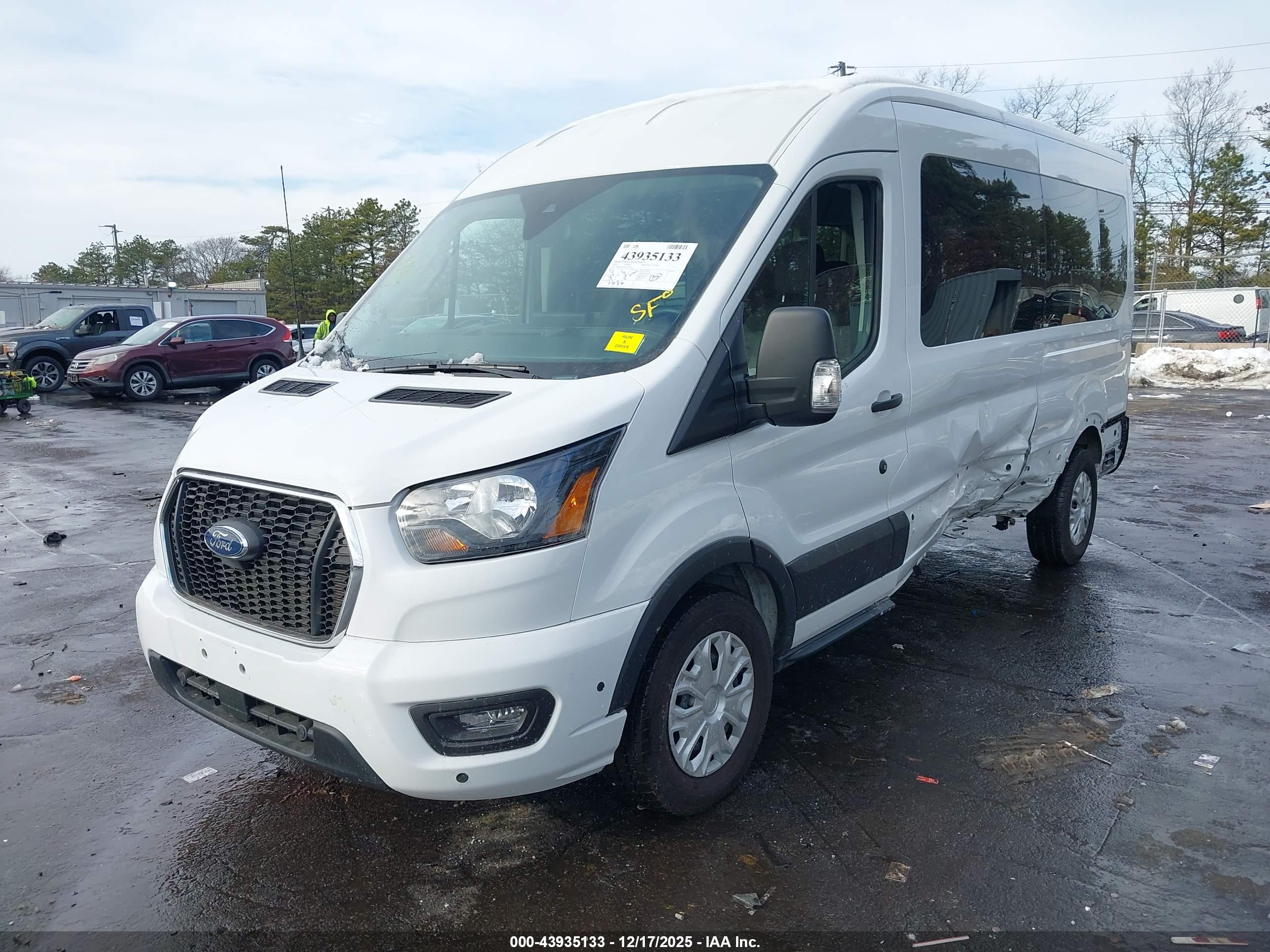 FORD TRANSIT-350 image 2