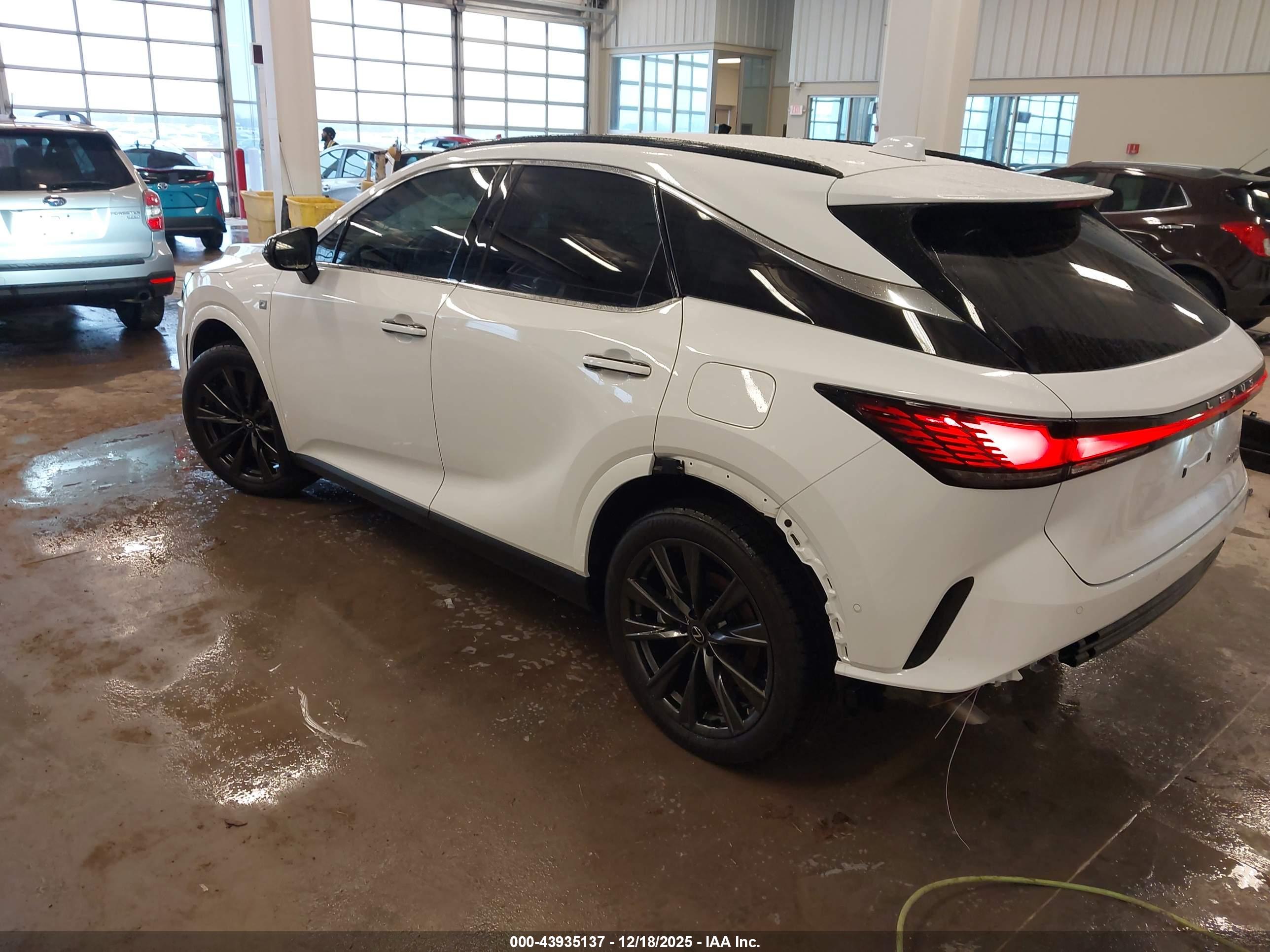 LEXUS RX image 3