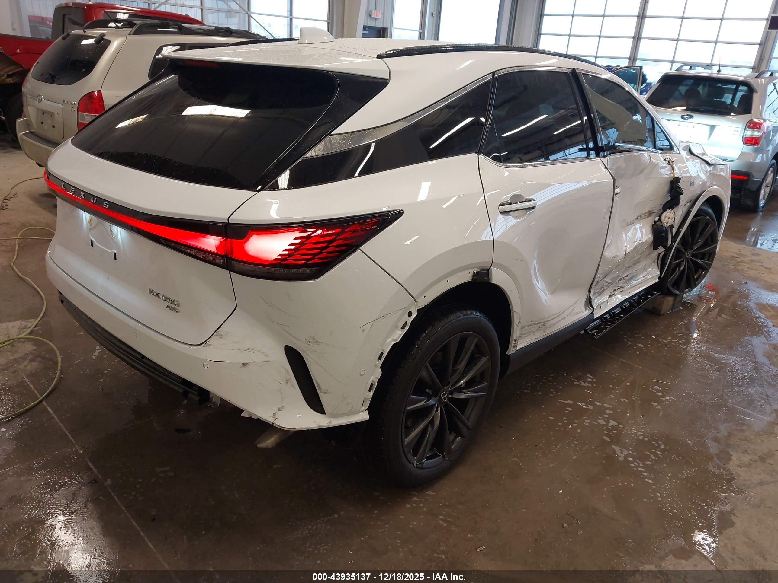 LEXUS RX image 4