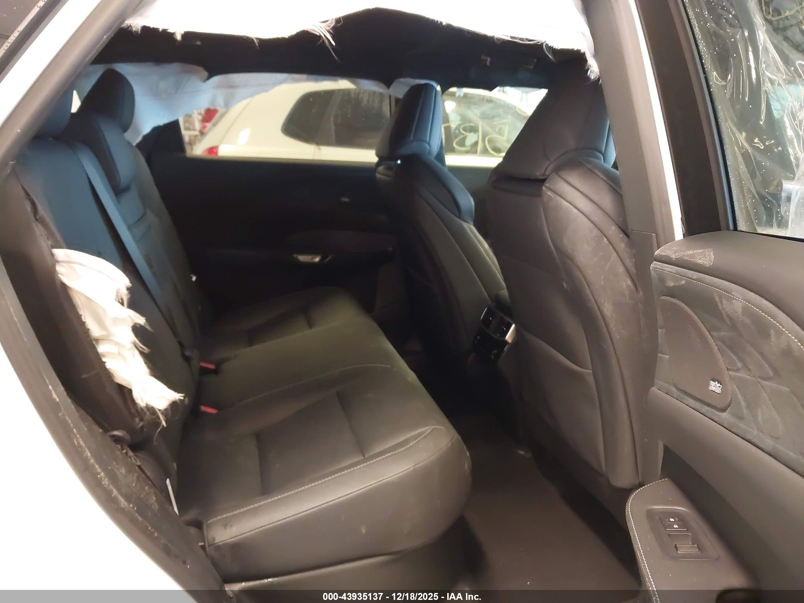 LEXUS RX image 8