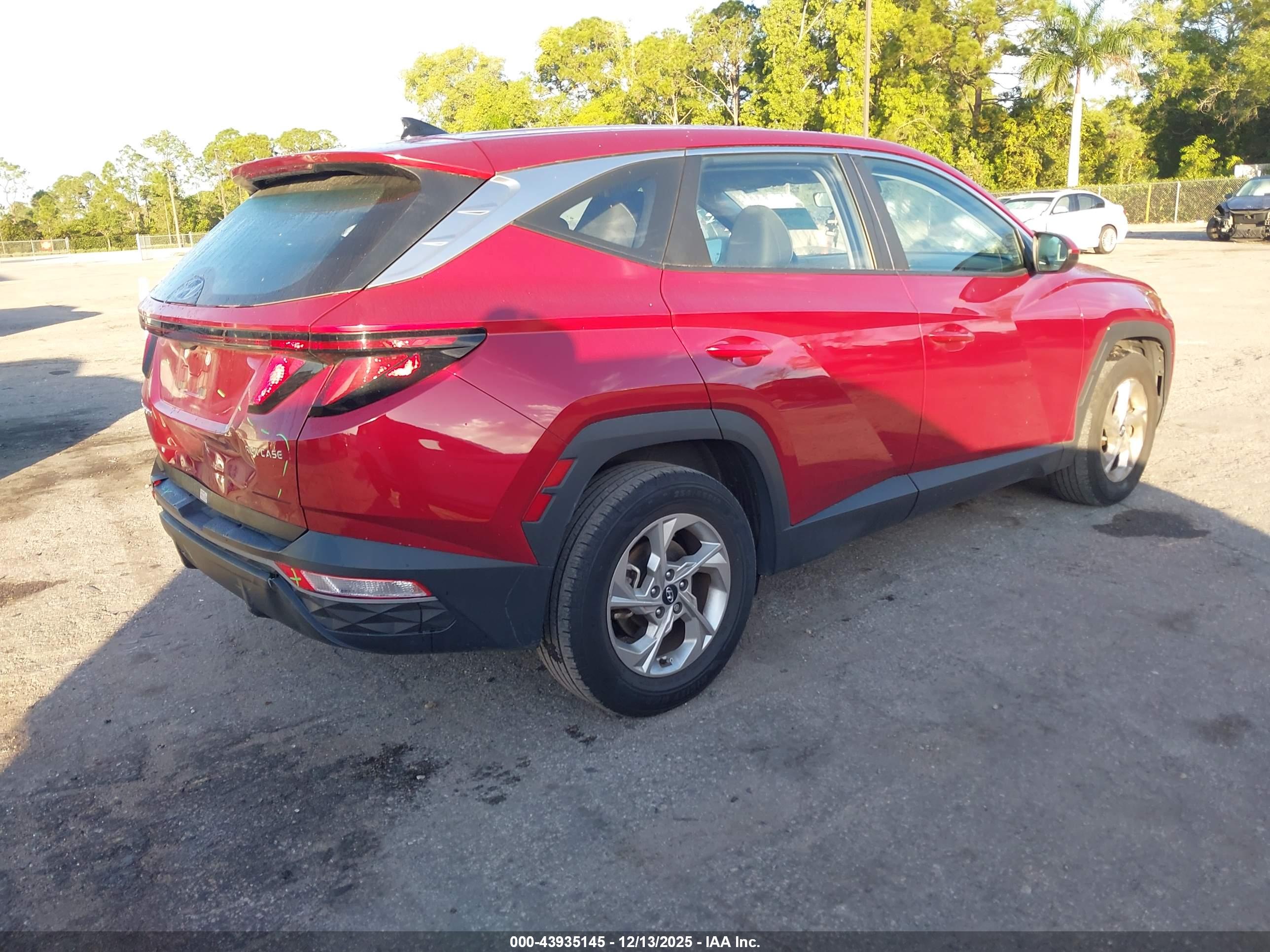 HYUNDAI TUCSON image 4