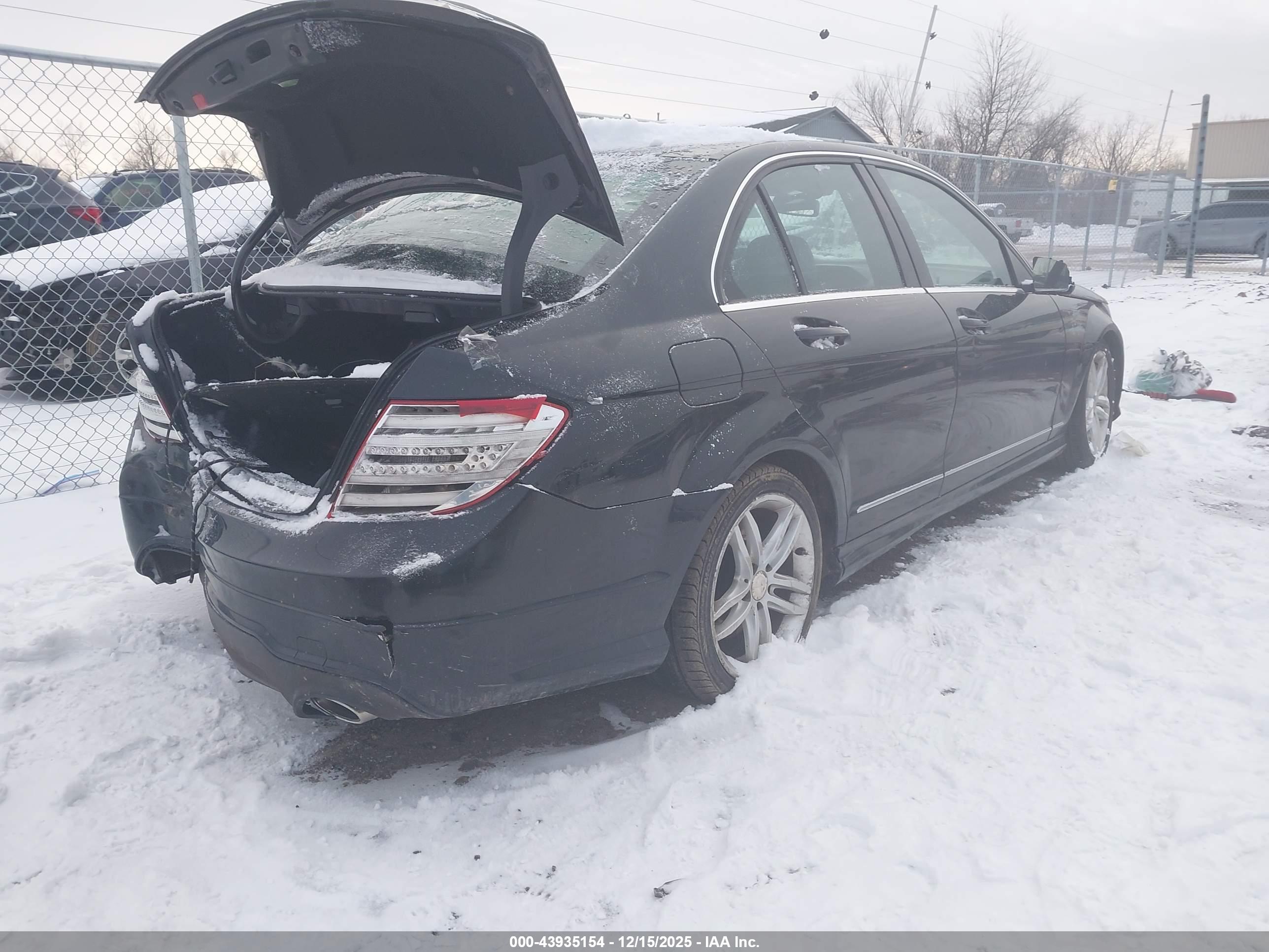 MERCEDES-BENZ C image 4