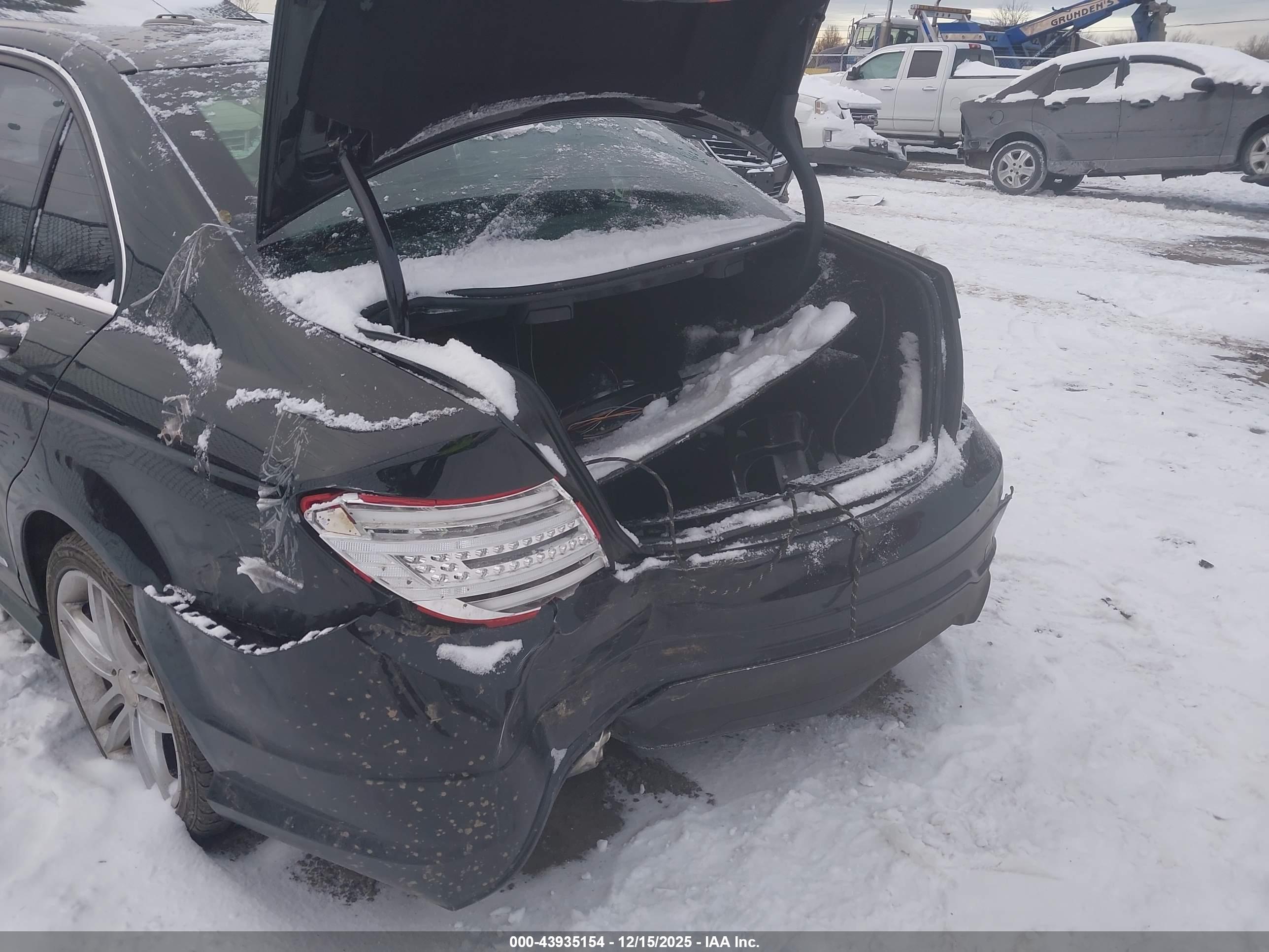MERCEDES-BENZ C image 6