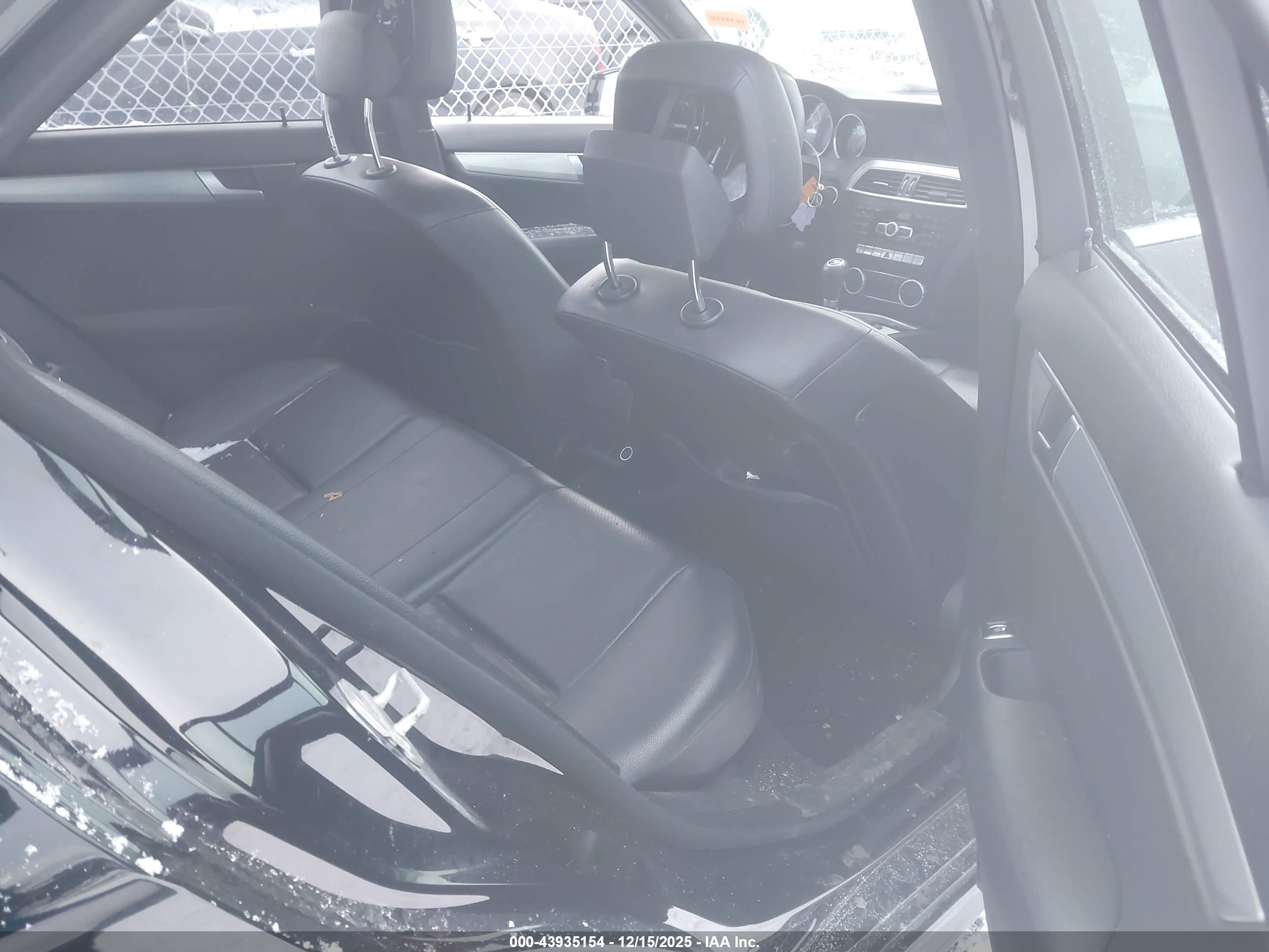 MERCEDES-BENZ C image 8