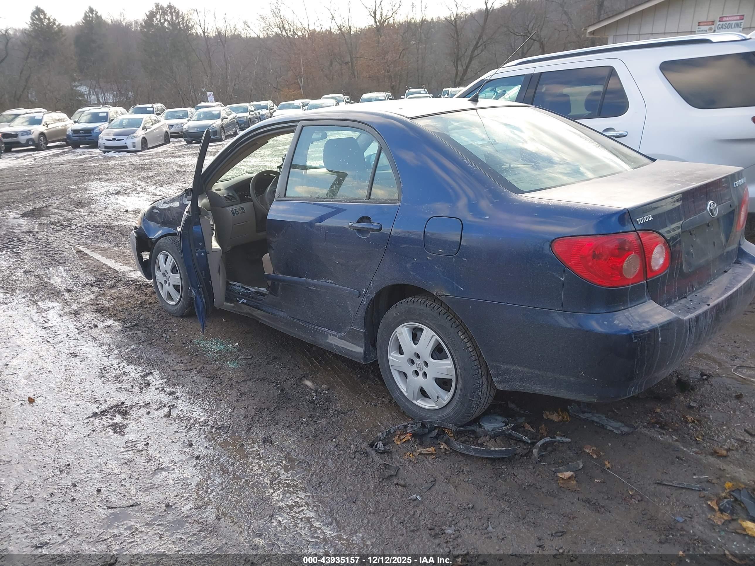 TOYOTA COROLLA image 3