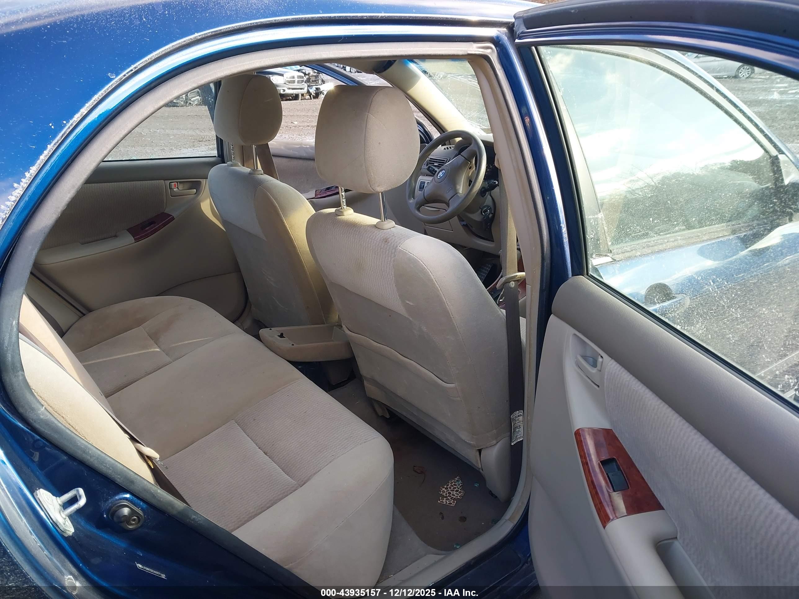 TOYOTA COROLLA image 8