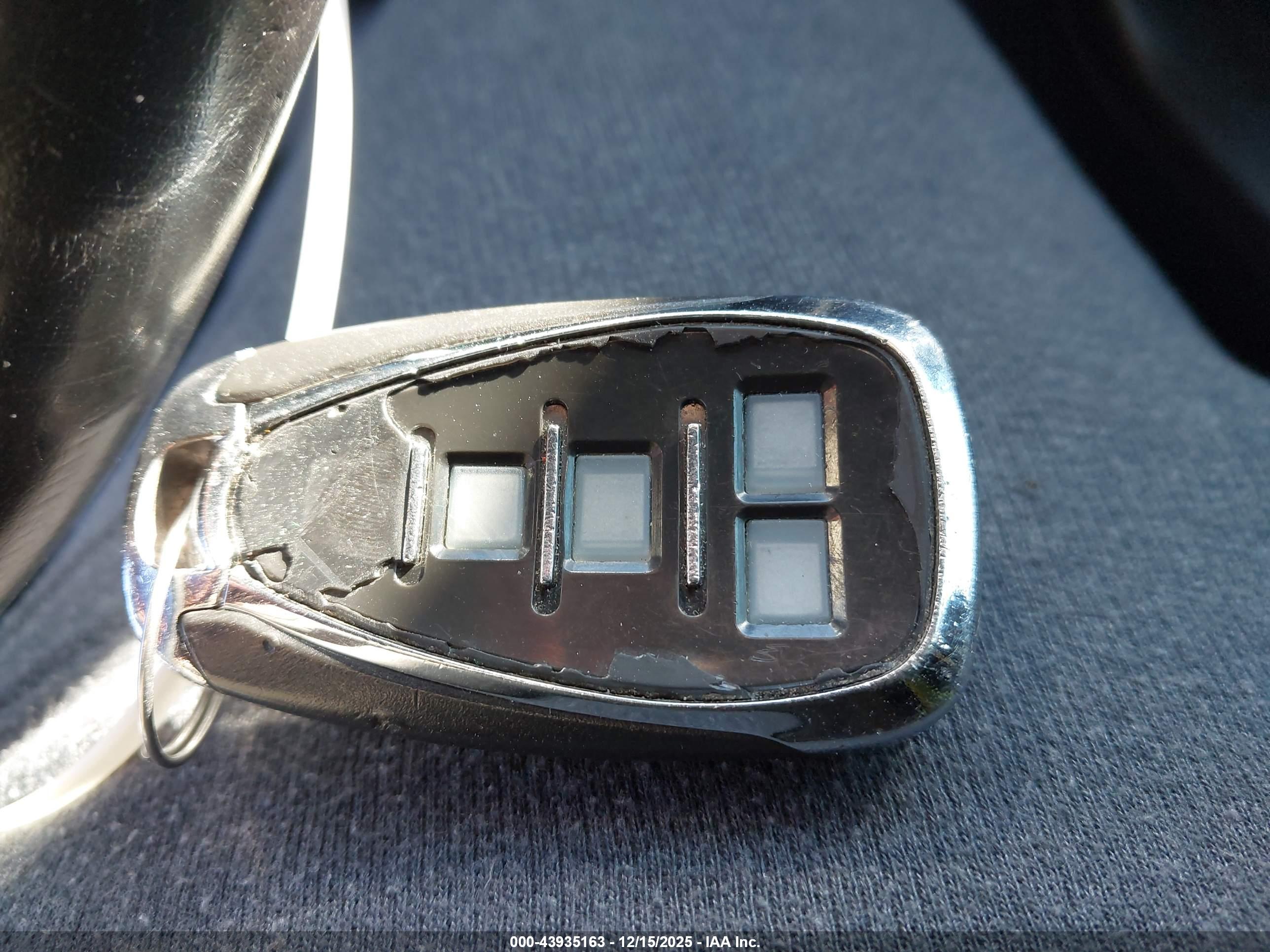 CHEVROLET TRAVERSE image 11