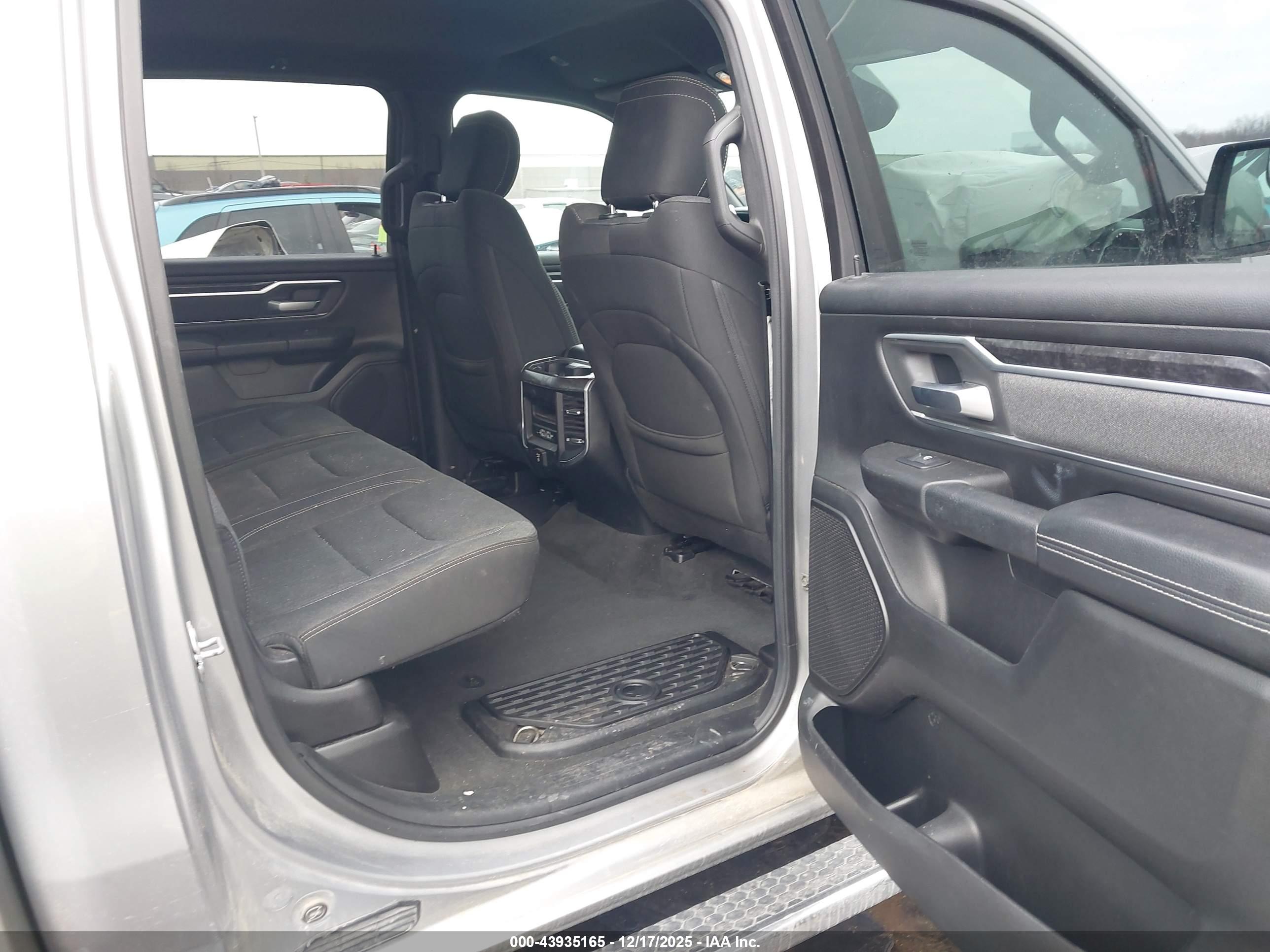 RAM 1500 image 8