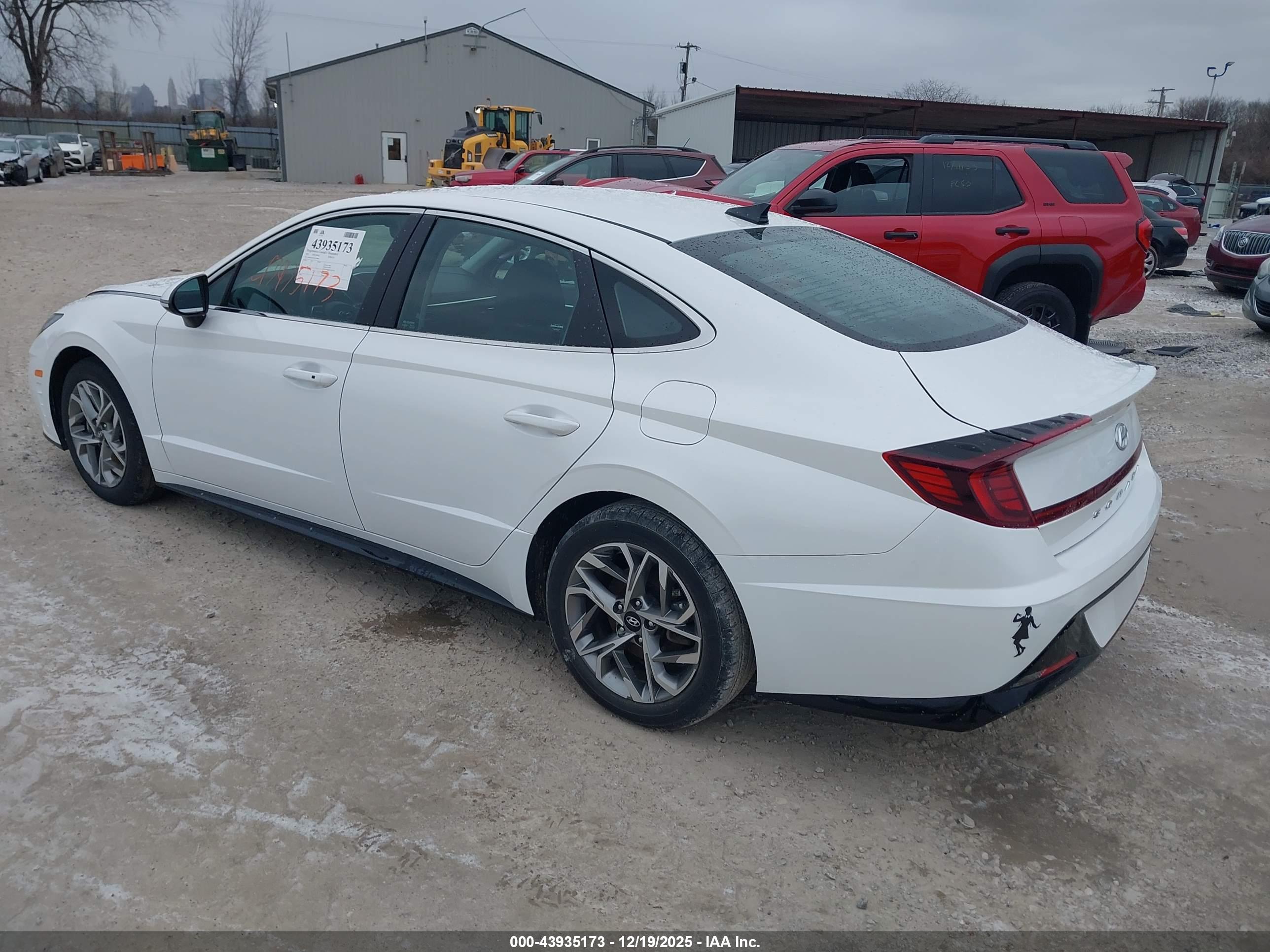HYUNDAI SONATA image 3