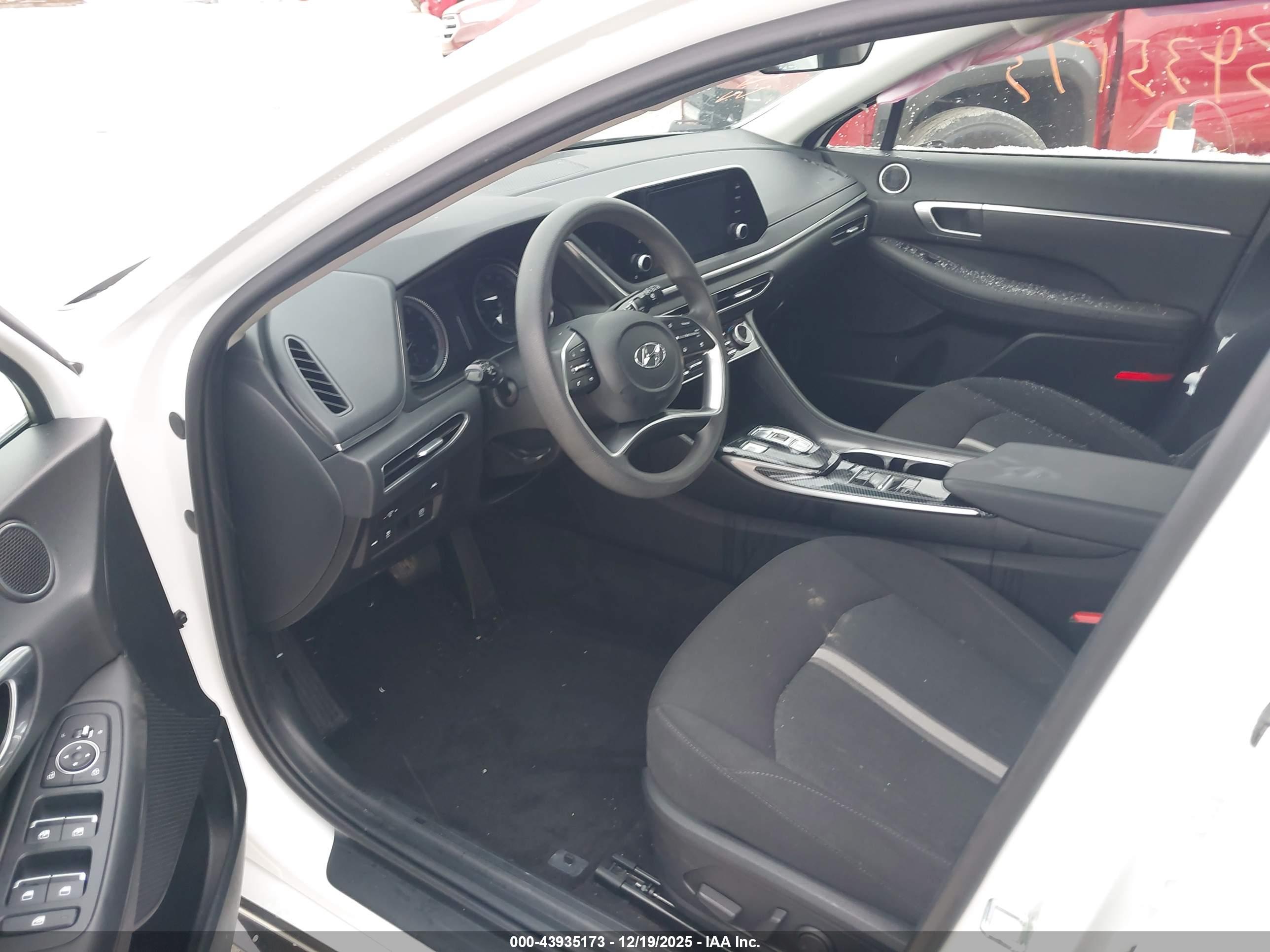 HYUNDAI SONATA image 5