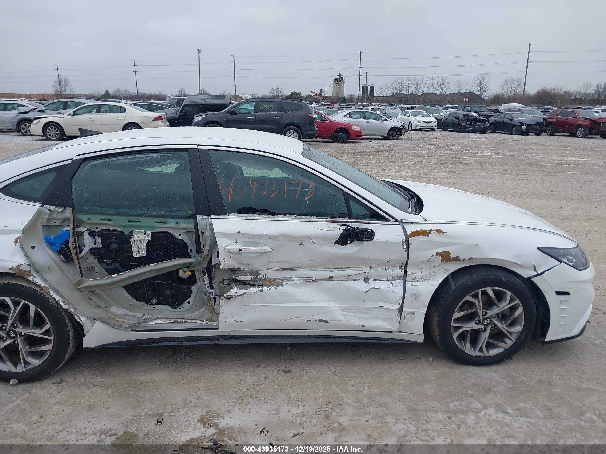 HYUNDAI SONATA image 6