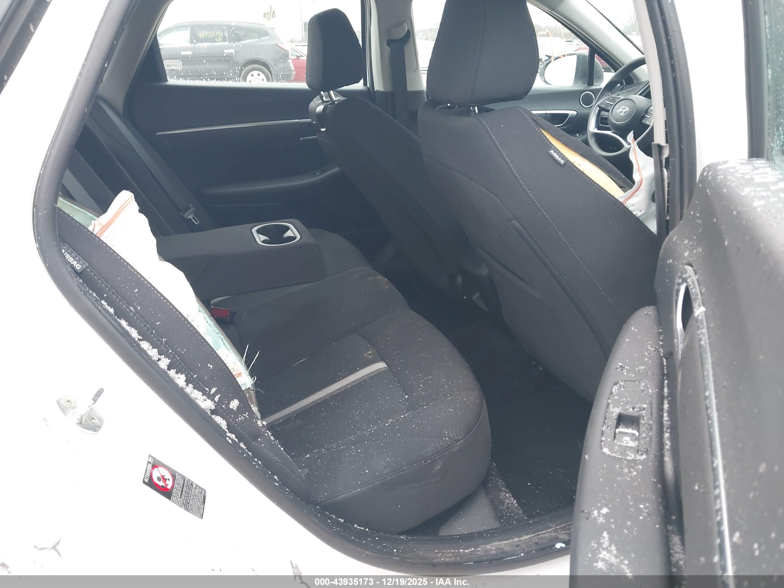HYUNDAI SONATA image 8