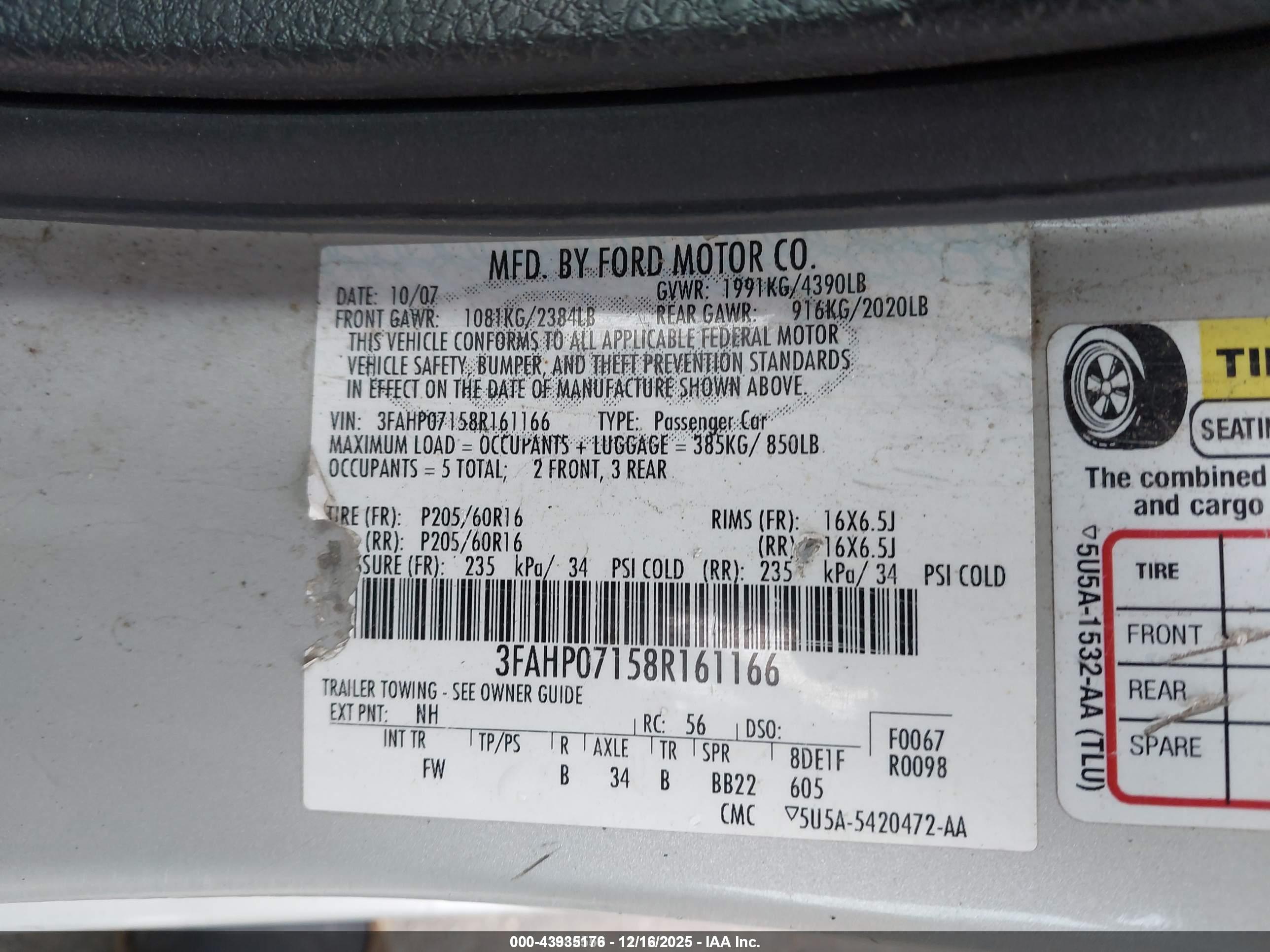 FORD FUSION image 9