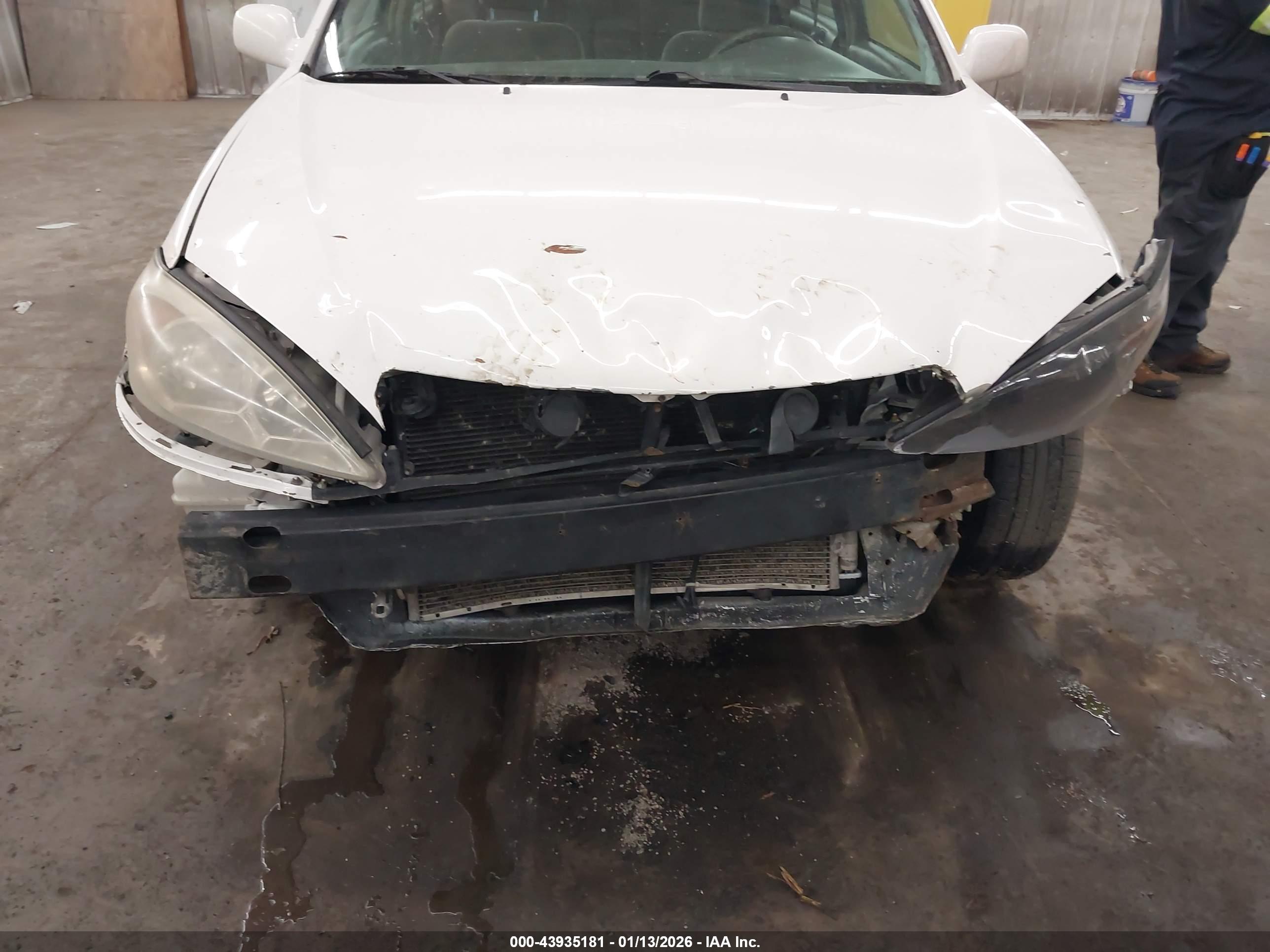 TOYOTA CAMRY image 6