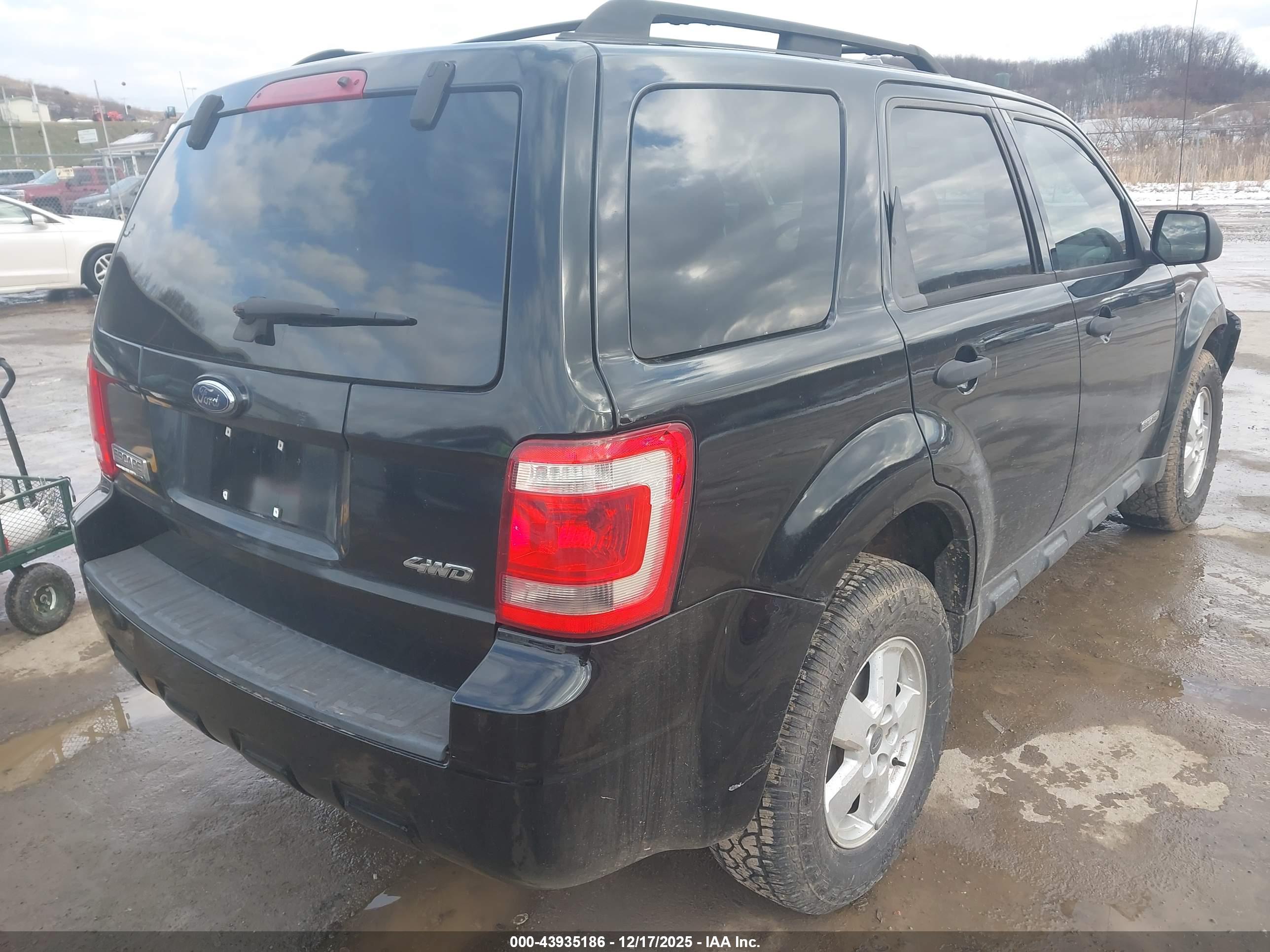 FORD ESCAPE image 4
