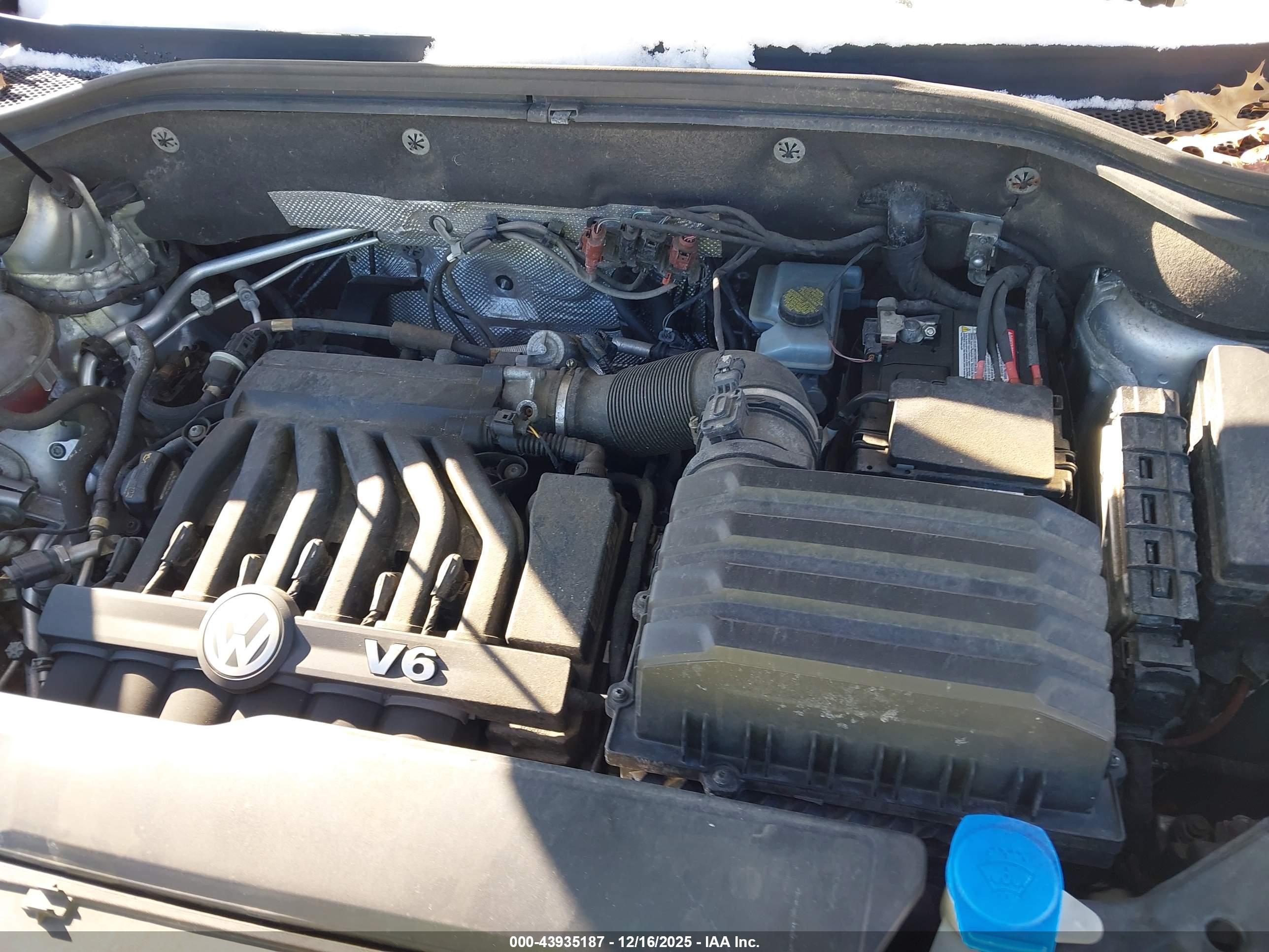VOLKSWAGEN ATLAS image 10