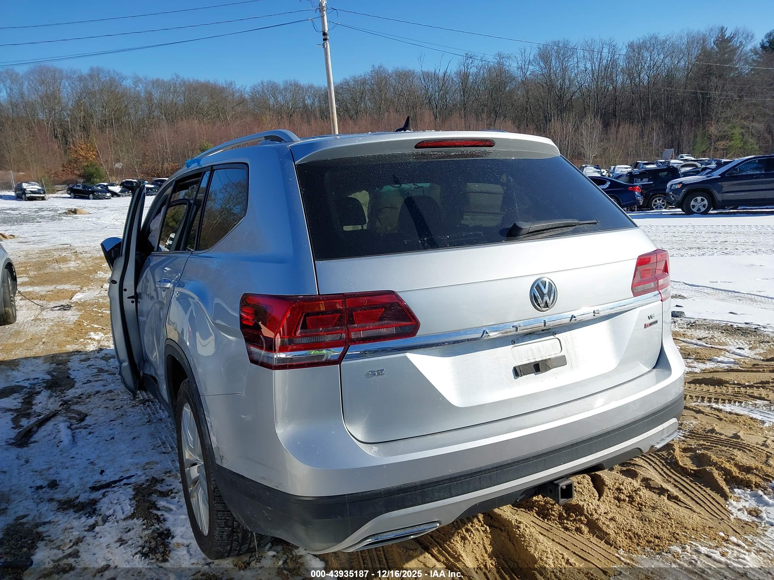 VOLKSWAGEN ATLAS image 3