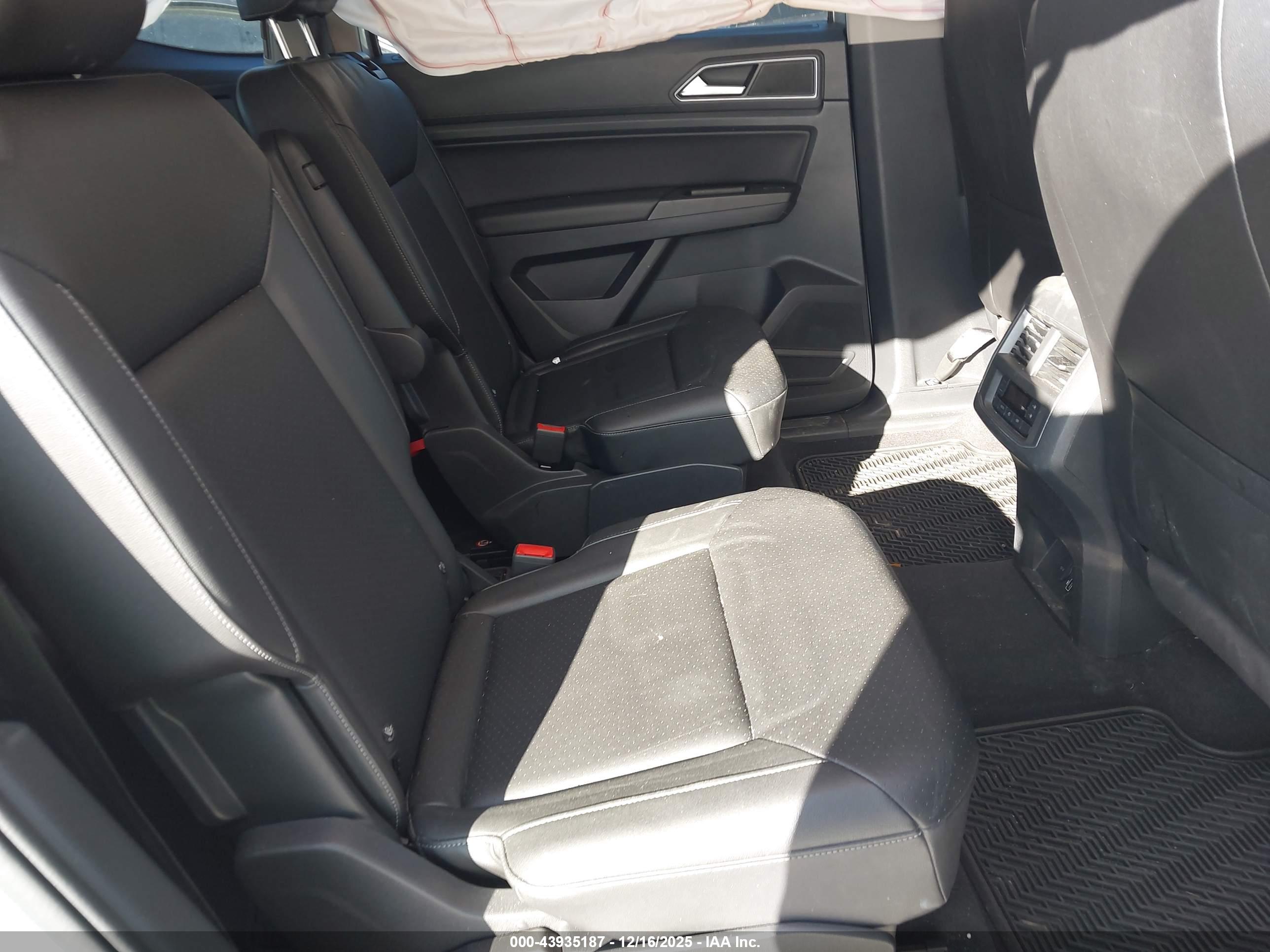 VOLKSWAGEN ATLAS image 8