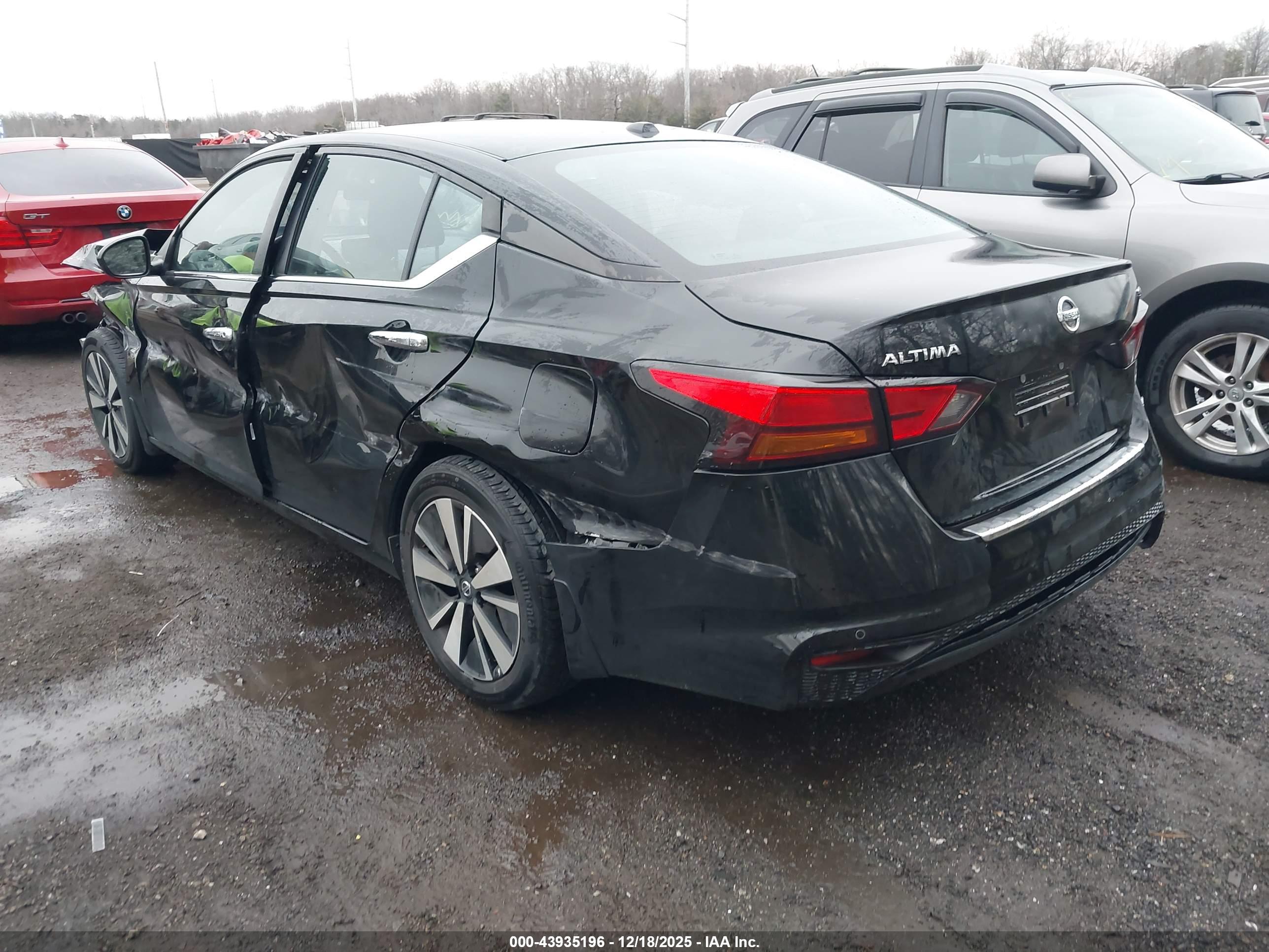 NISSAN ALTIMA image 3