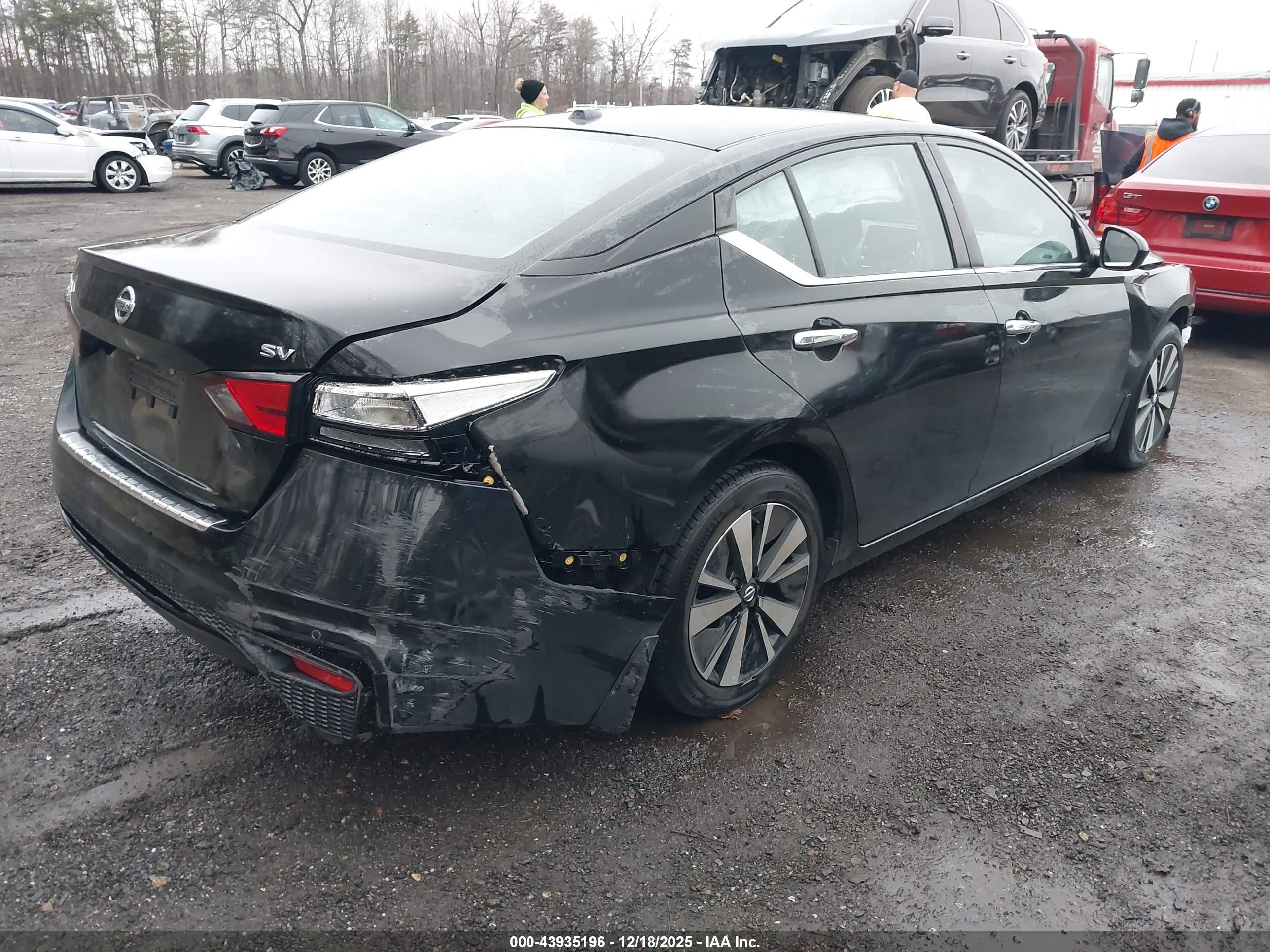 NISSAN ALTIMA image 4