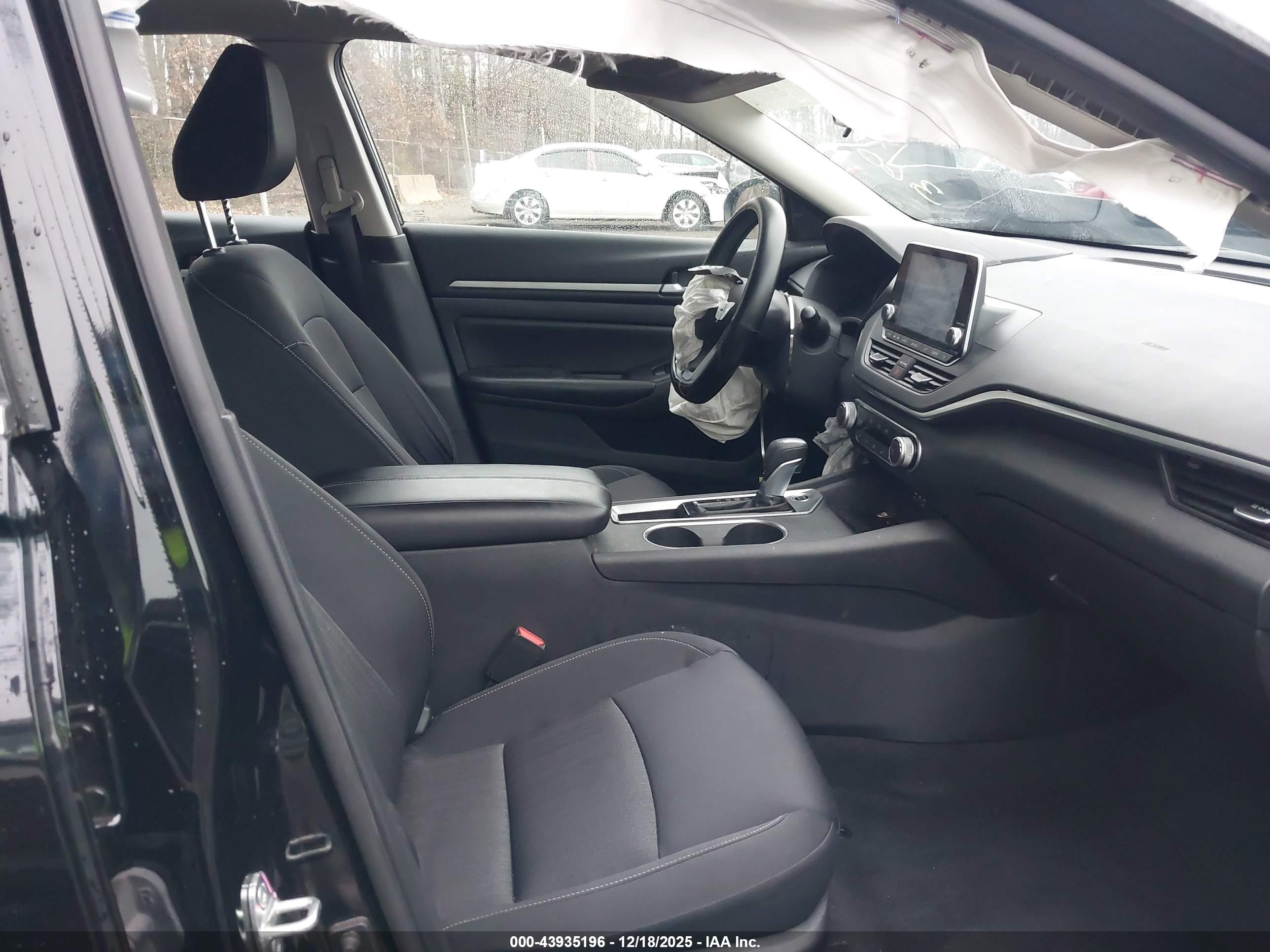 NISSAN ALTIMA image 5