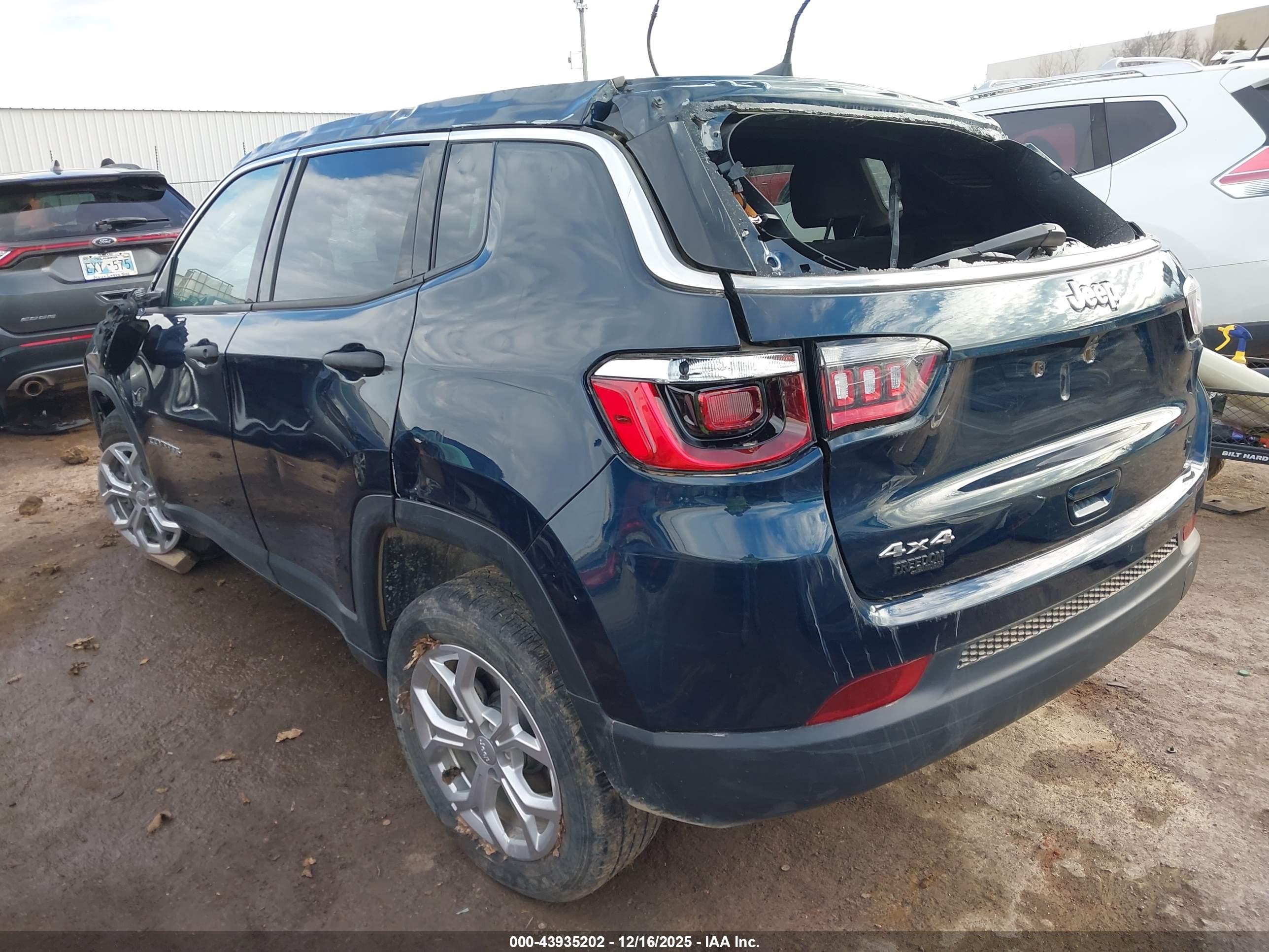 JEEP COMPASS image 3
