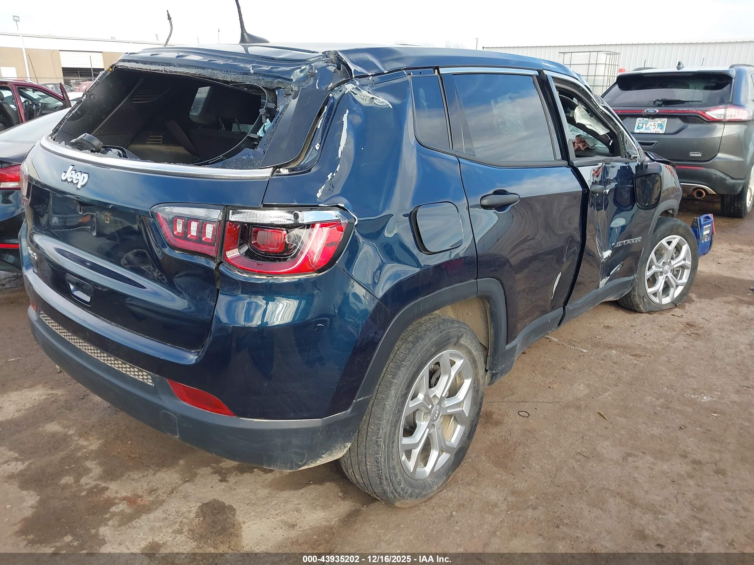 JEEP COMPASS image 4