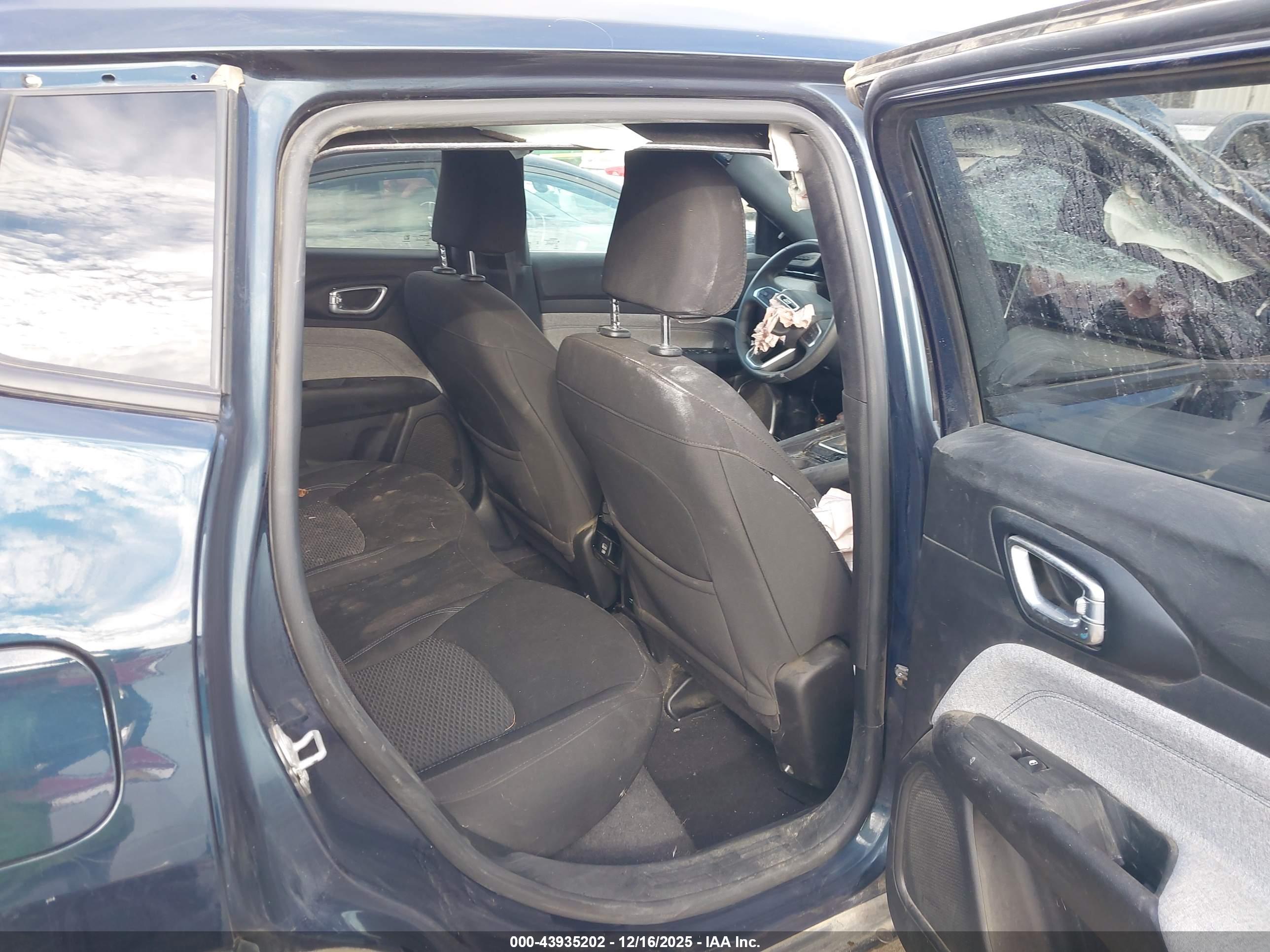 JEEP COMPASS image 8