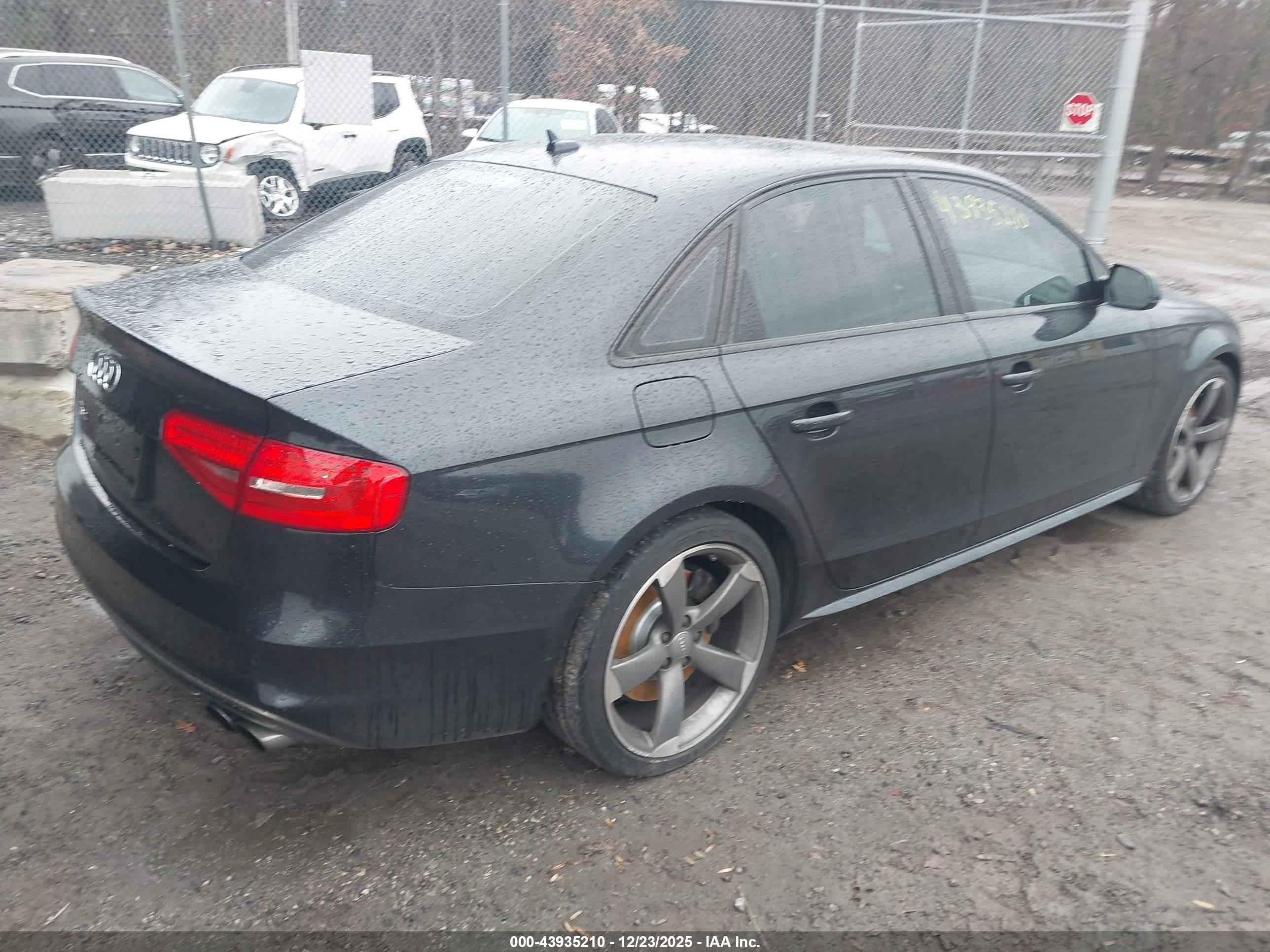 AUDI S4 image 4