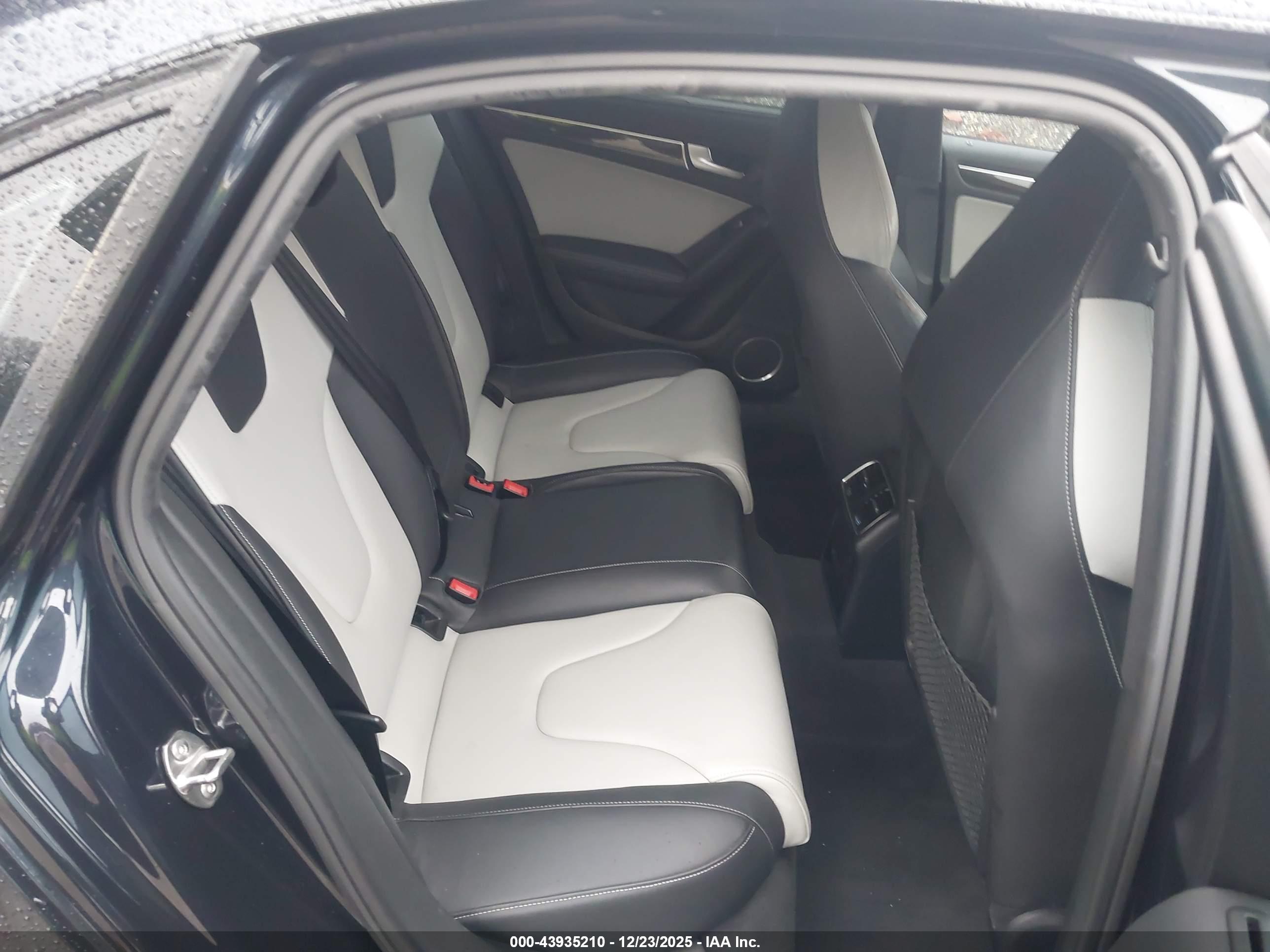 AUDI S4 image 8