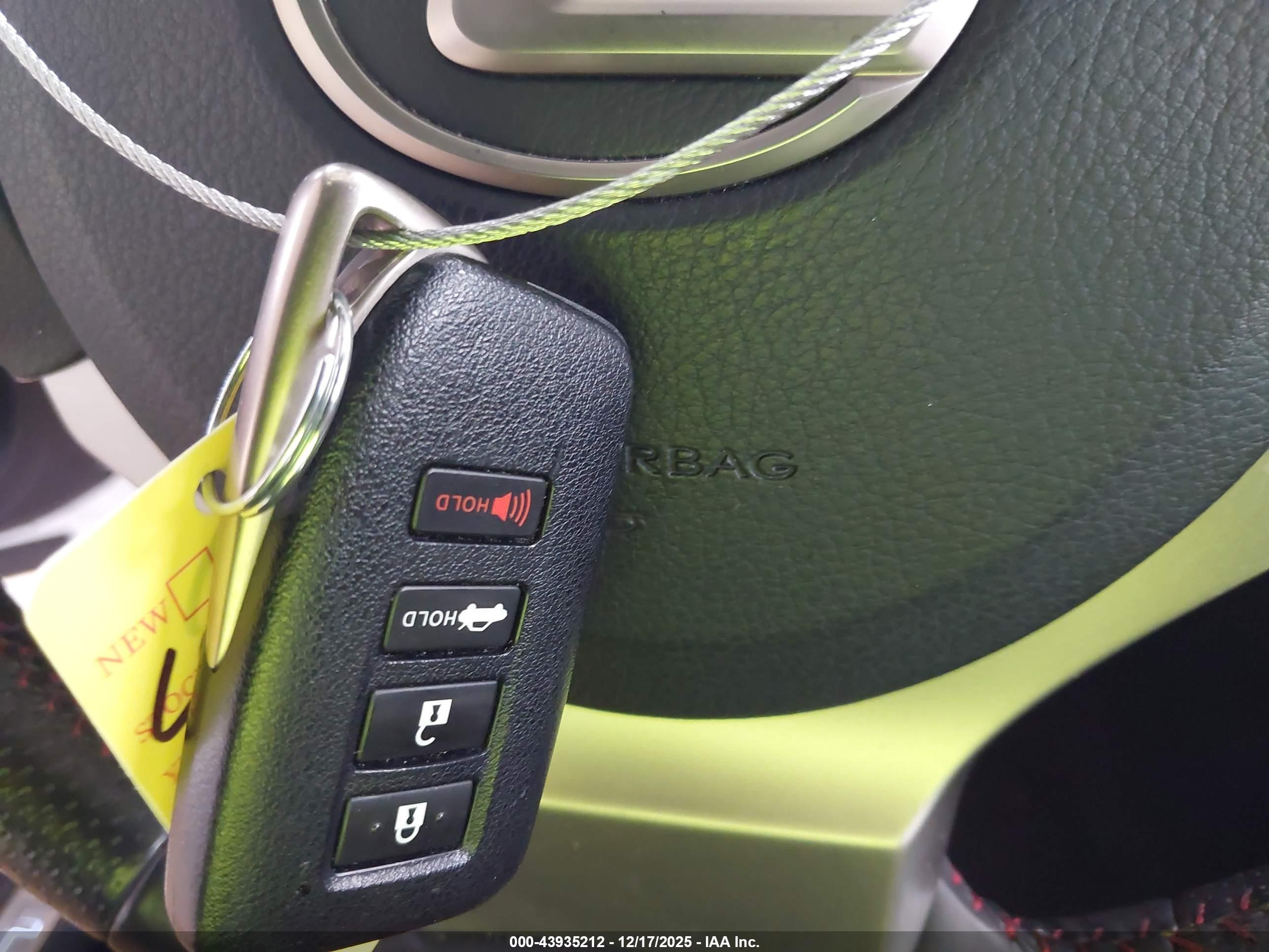 LEXUS RC image 11