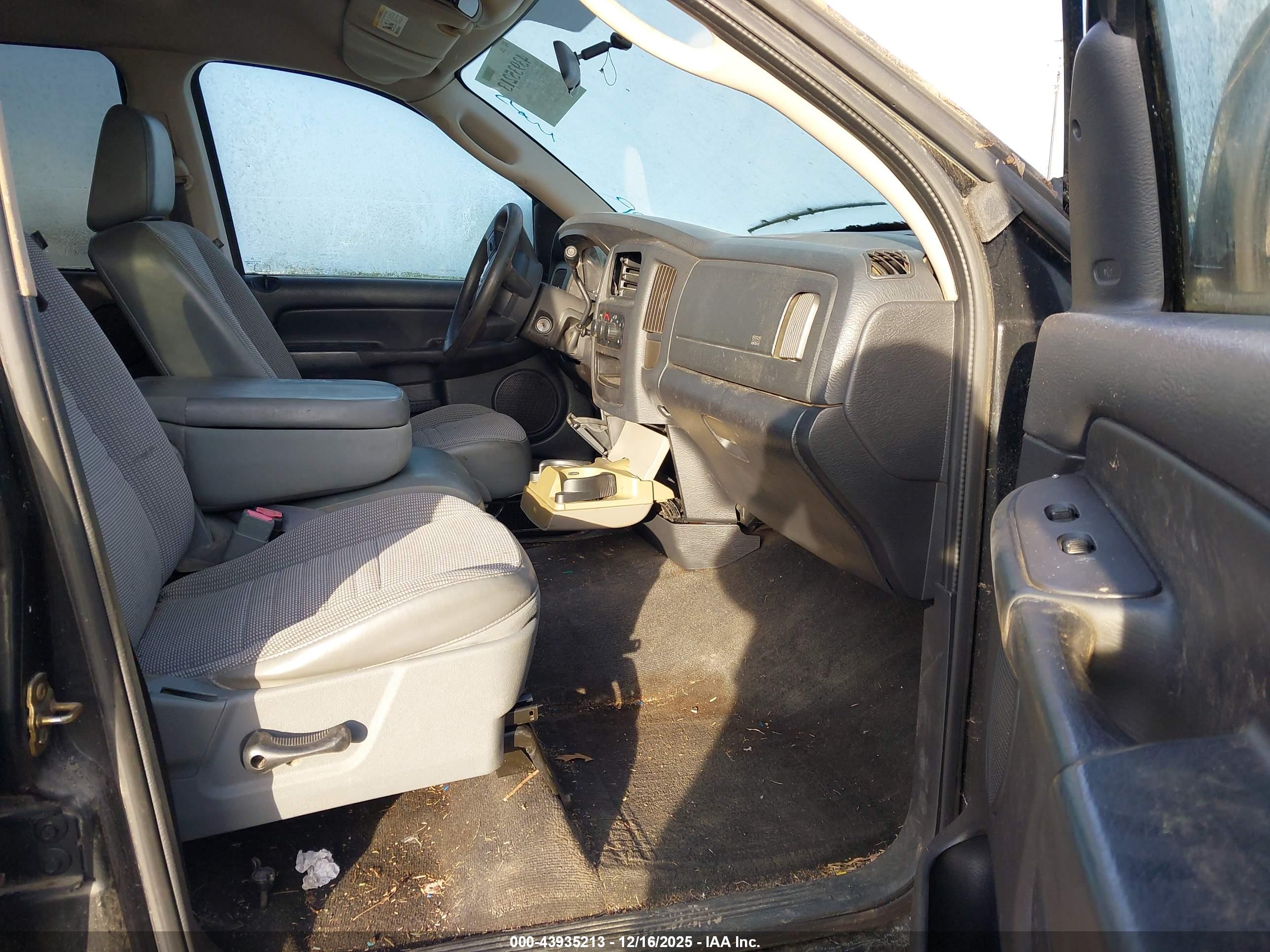 DODGE RAM image 5